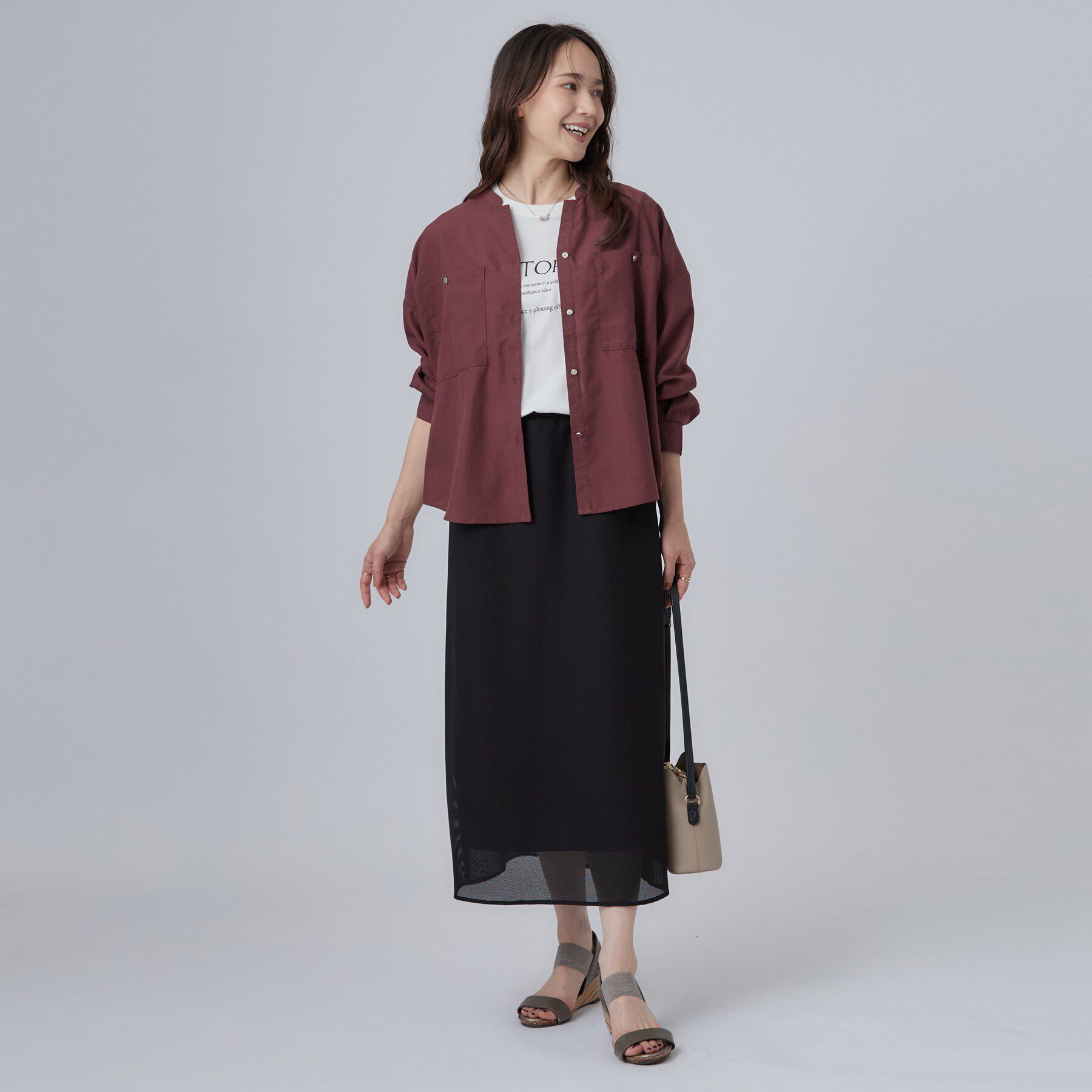 SHOO･LA･RUE「【洗濯後しわになりにくい/S-LL】キーネック金ボタンポケットシャツ」|シャツ・ブラウス|