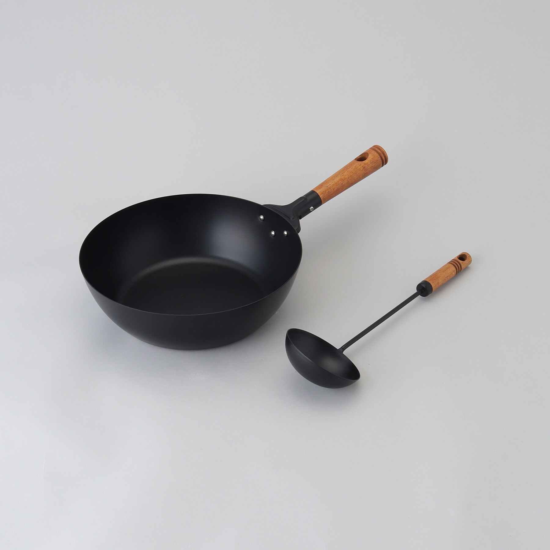 212 KITCHEN STORE「バーニスタ 鉄製いため鍋28cm お玉付」|食器・キッチングッズ|その他