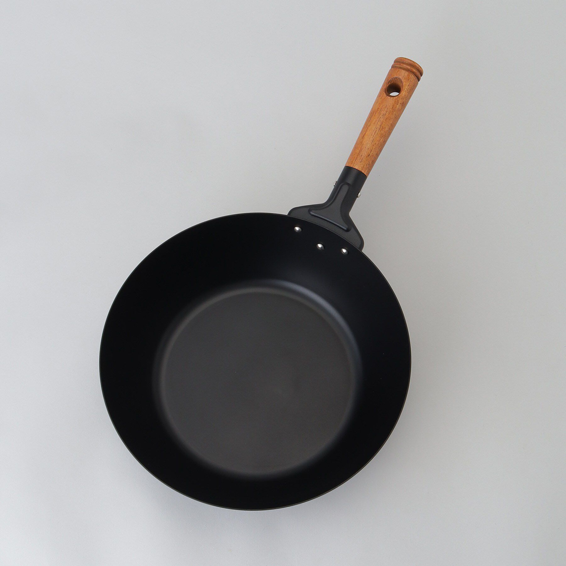212 KITCHEN STORE「バーニスタ 鉄製いため鍋28cm お玉付」|食器・キッチングッズ|