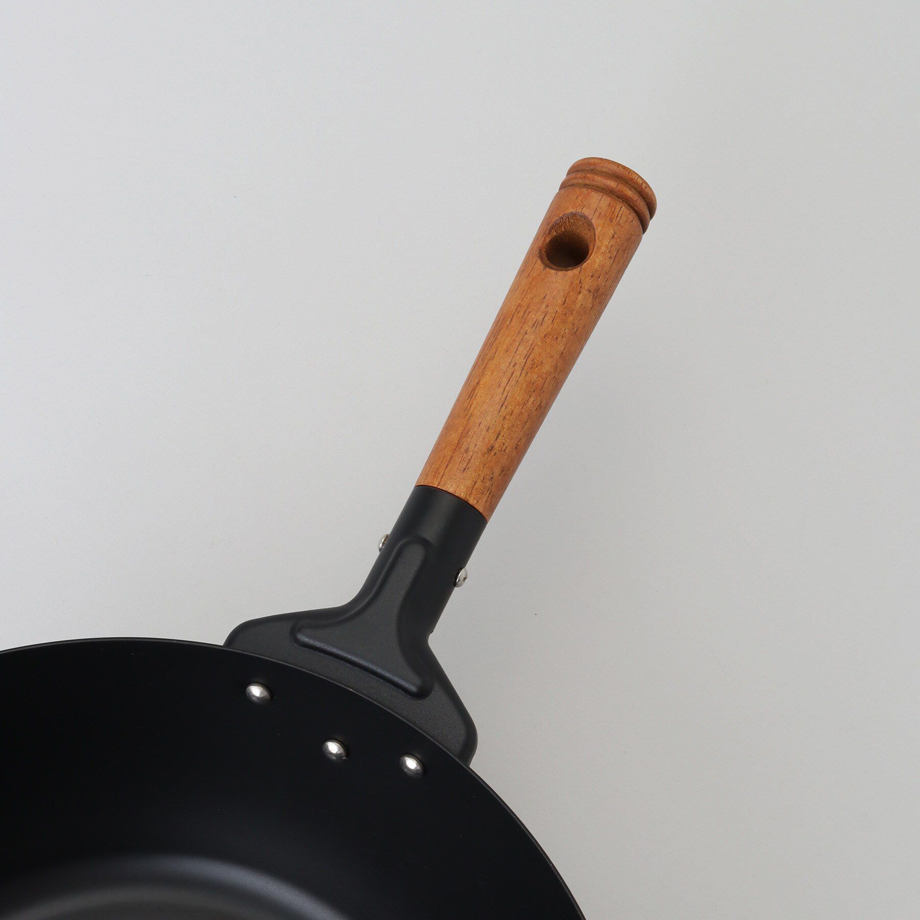 212 KITCHEN STORE「バーニスタ 鉄製いため鍋28cm お玉付」|食器・キッチングッズ|