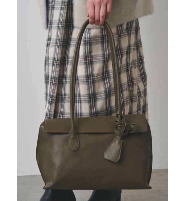 ELENDEEK「CURVE FLAP BOSTON BAG」|ボストンバッグ|オリーブ