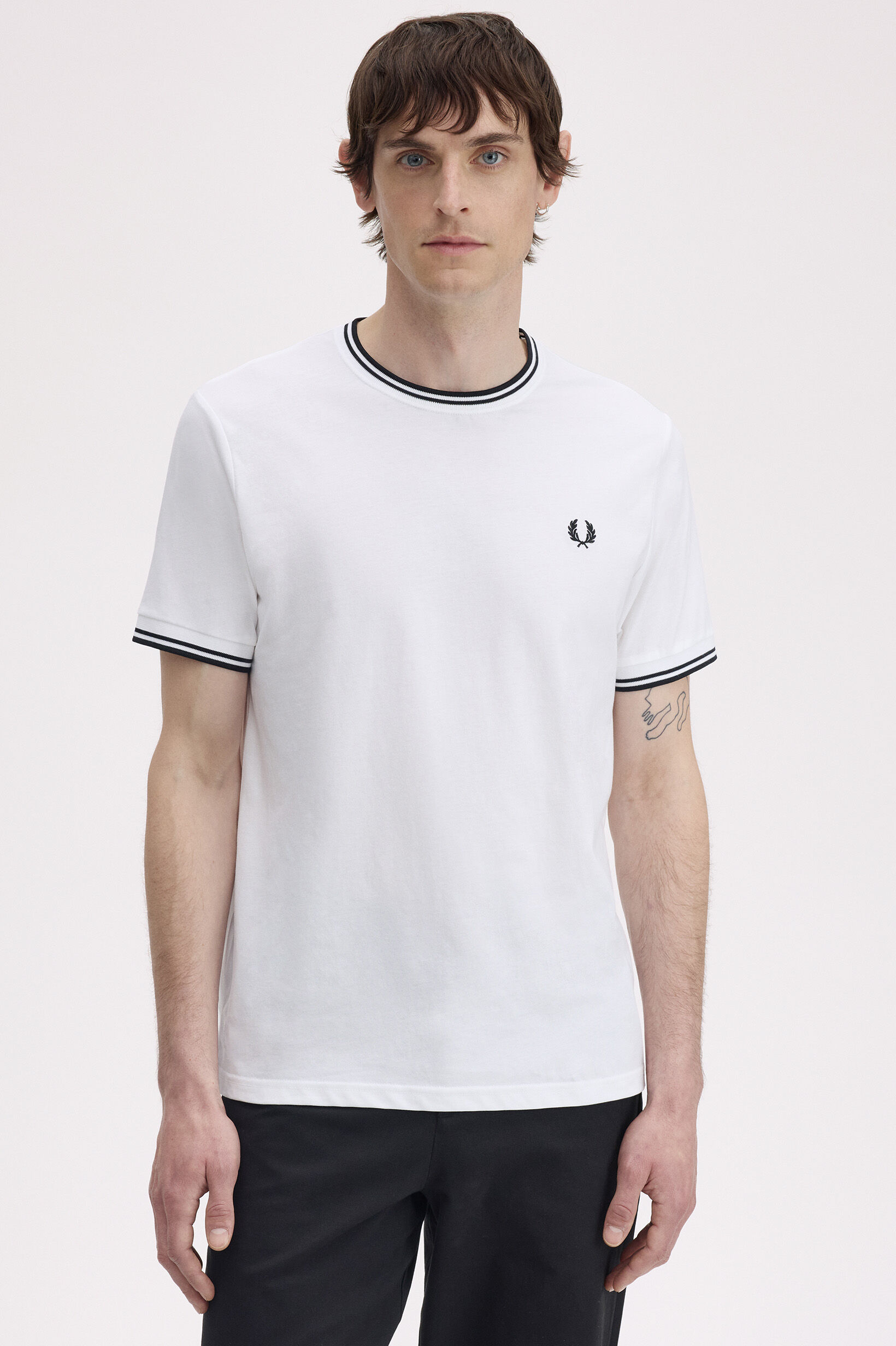 FRED PERRY 「Twin Tipped T-Shirt／ティップラインTシャツ M1588」|Tシャツ・カットソー|