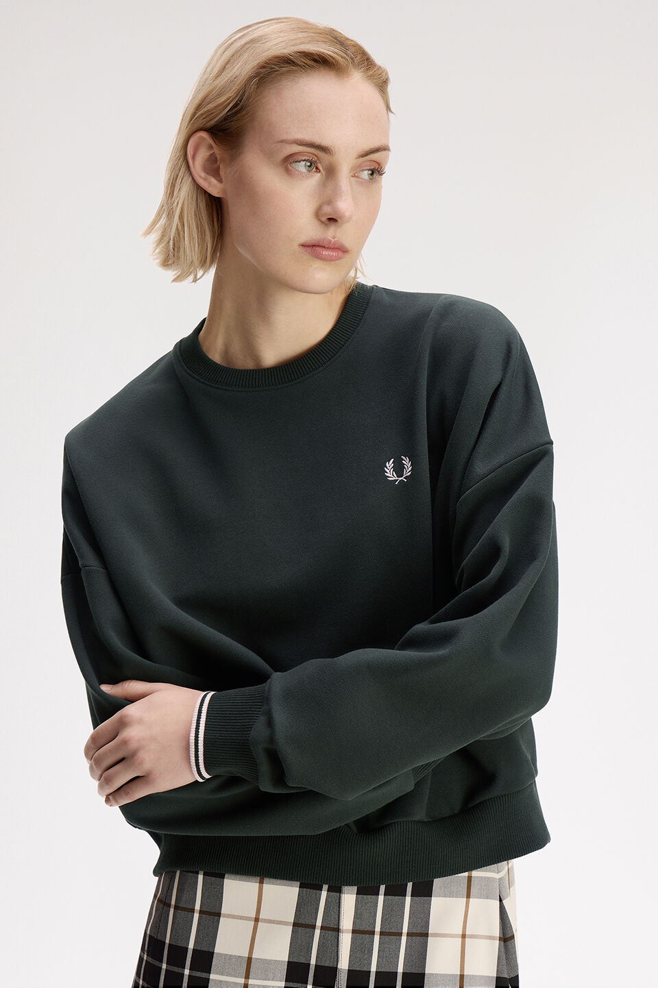 FRED PERRY 「FRED PERRY／Tipped Sweatshirt／ティップラインスウェットシャツ」|スウェット・ジャージ|NIGHT GREEN