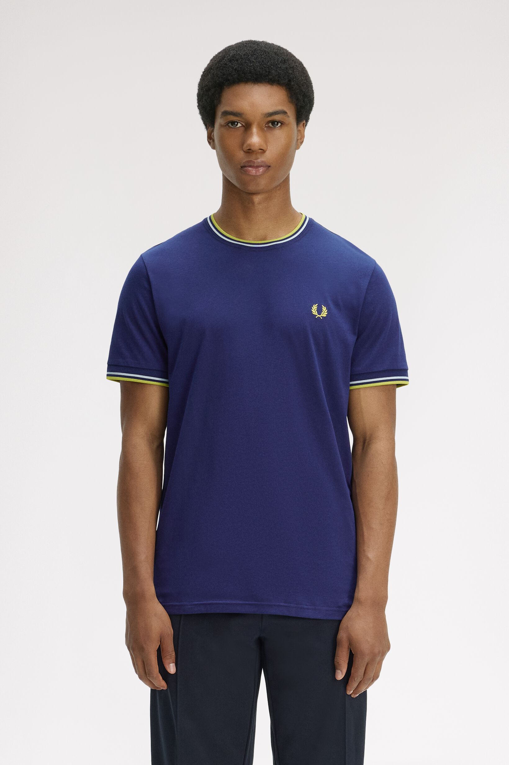 FRED PERRY 「Twin Tipped T-Shirt／ティップラインTシャツ M1588V」|Tシャツ・カットソー|