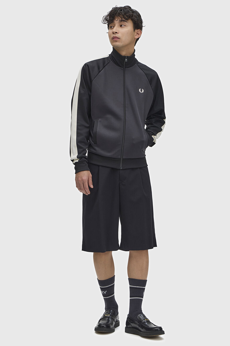 FRED PERRY 「Contrast Sleeve Track Jacket／コントラストトラックジャケット」|その他|ANCHOR GREY