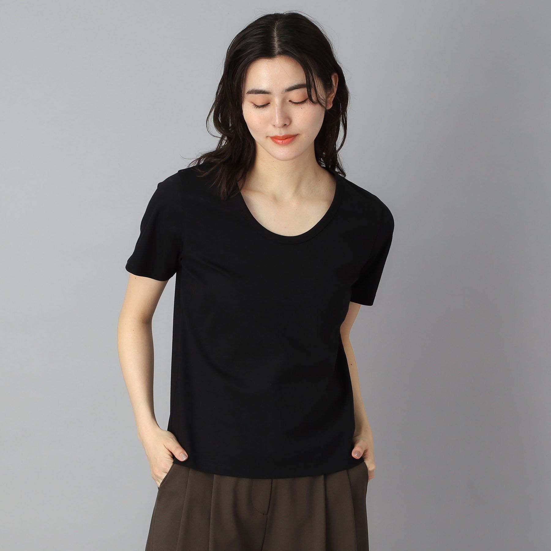 DRESSTERIOR「【接触冷感/抗菌防臭/UVカット】クールデオドラント UネックTシャツ」|Tシャツ・カットソー|