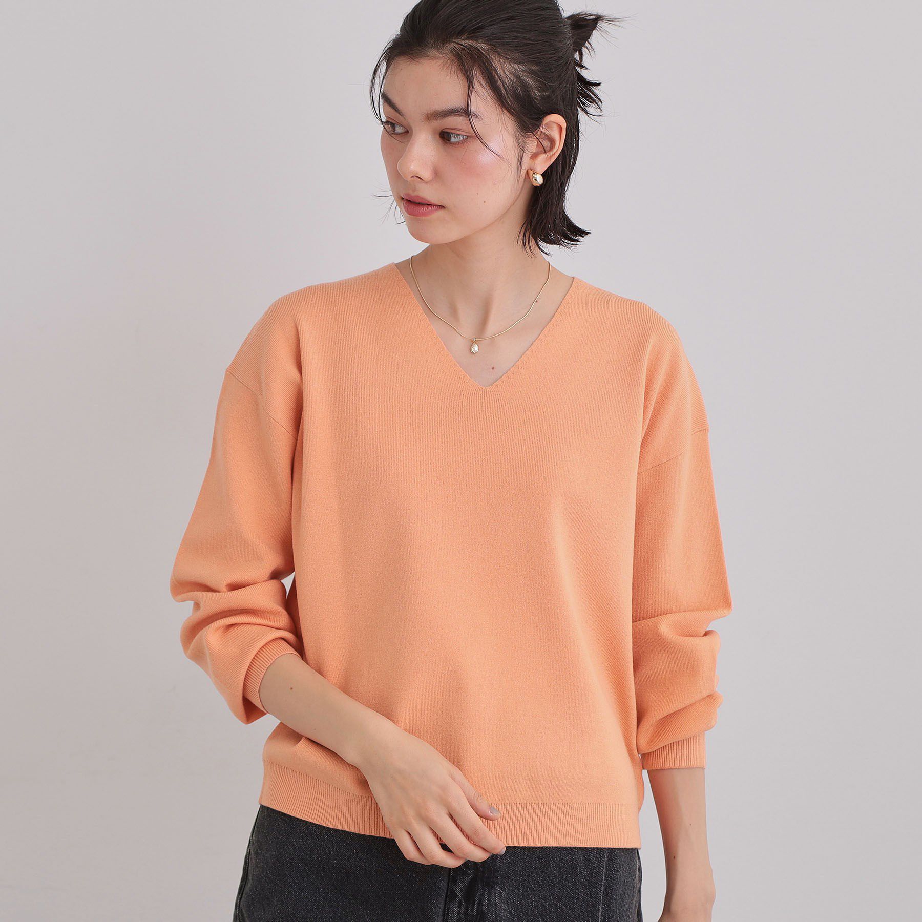 THE SHOP TK「【S-XLサイズ/上品見えが叶う】Vネックニット/洗濯機OK」|ニット・セーター|オレンジ(065)
