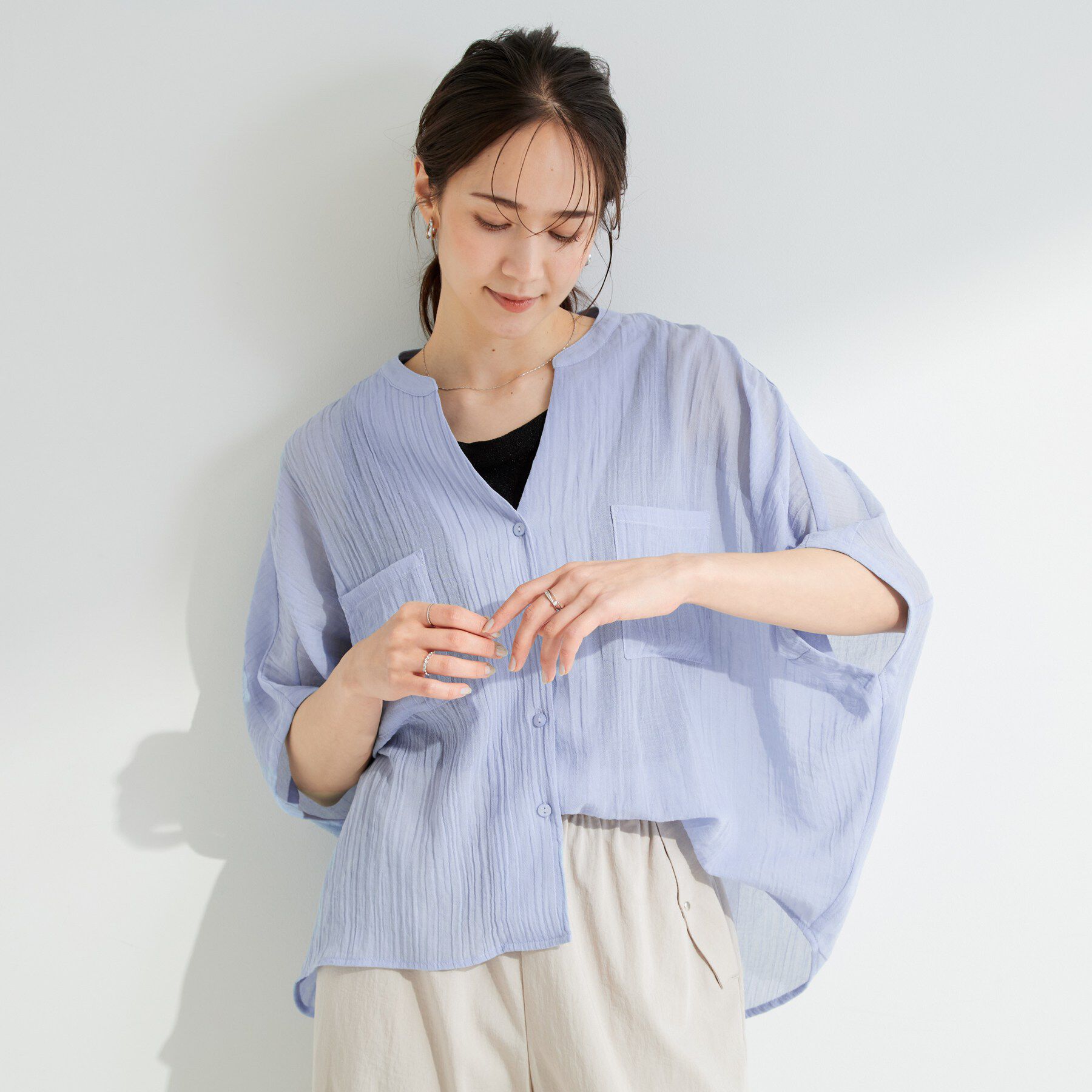 SHOO･LA･RUE「【洗濯機可/選べる6色】程よいシアー感が涼し気 ゆったりワッシャードルマンブラウス」|シャツ・ブラウス|