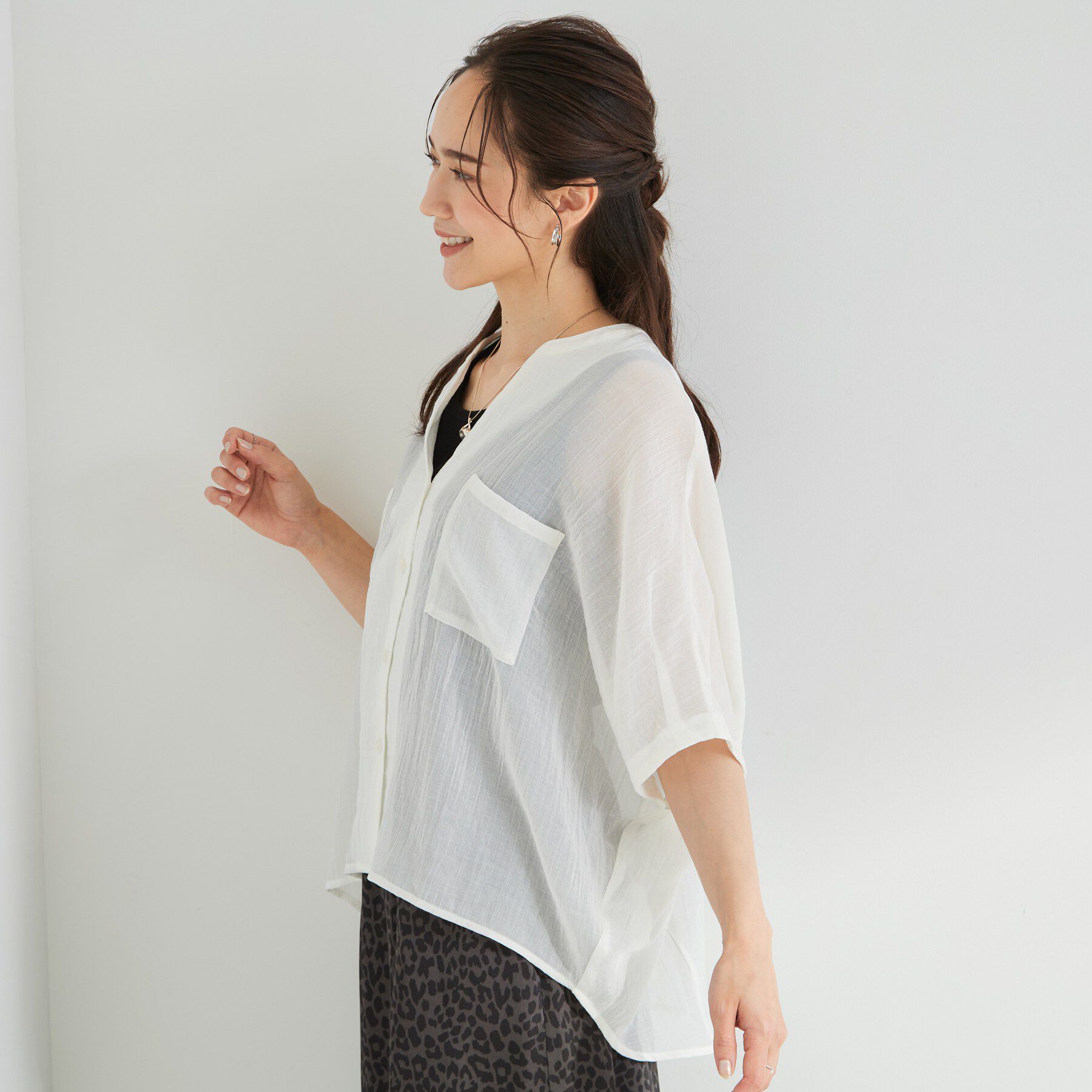 SHOO･LA･RUE「【洗濯機可/選べる6色】程よいシアー感が涼し気 ゆったりワッシャードルマンブラウス」|シャツ・ブラウス|