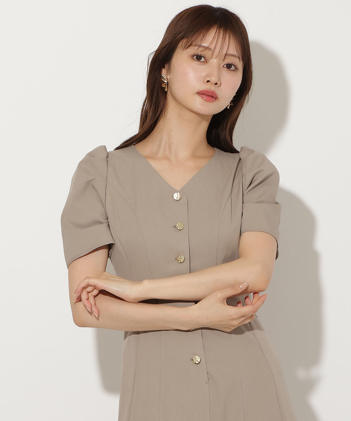 アンドクチュール「Vネックパフスリーブ半袖ワンピース」|ワンピース|