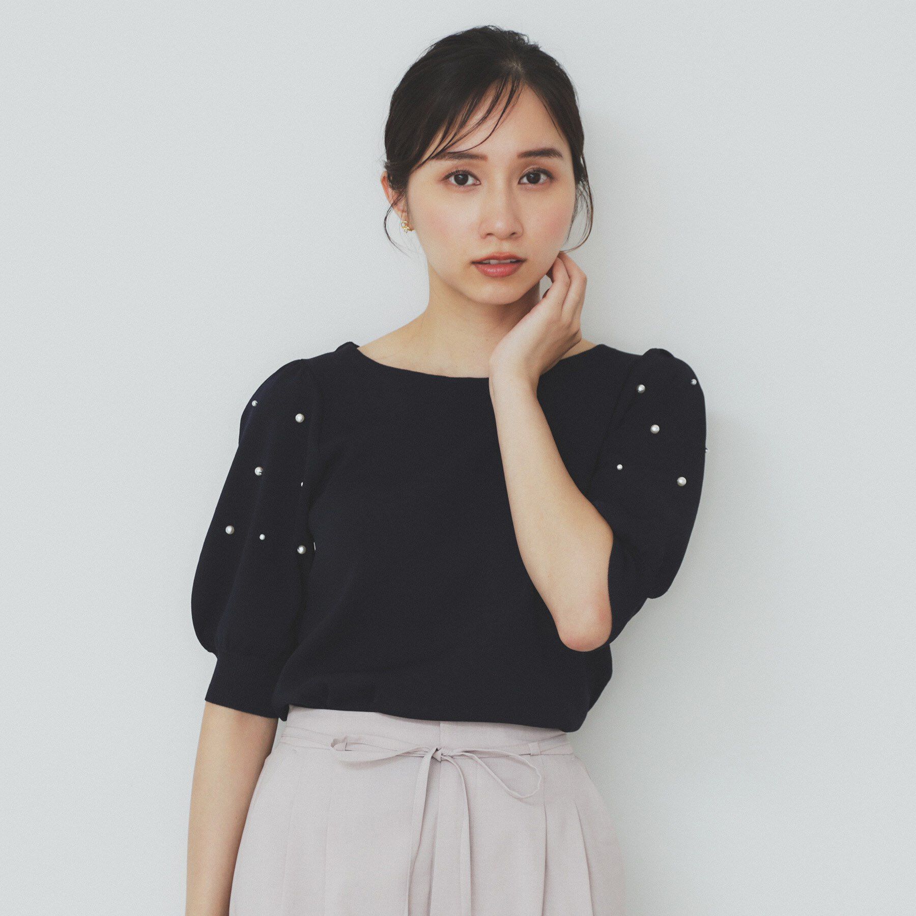 index「ドライタッチ パール調パフスリーブニット【洗濯機洗い可／UVケア／抗ピル／接触冷感】」|ニット・セーター|ネイビー(094)