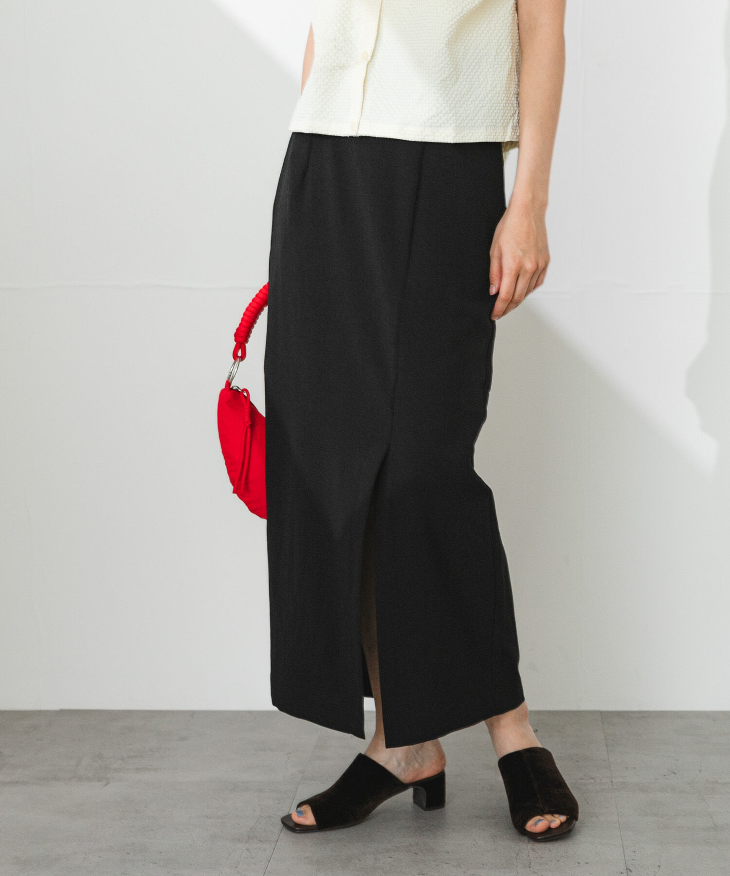 SENSE OF PLACE by URBAN RESEARCH「『一部WEB限定』『UR TECH DRYLUXE』リネンライクスリットタイトスカート」|スカート|ブラック