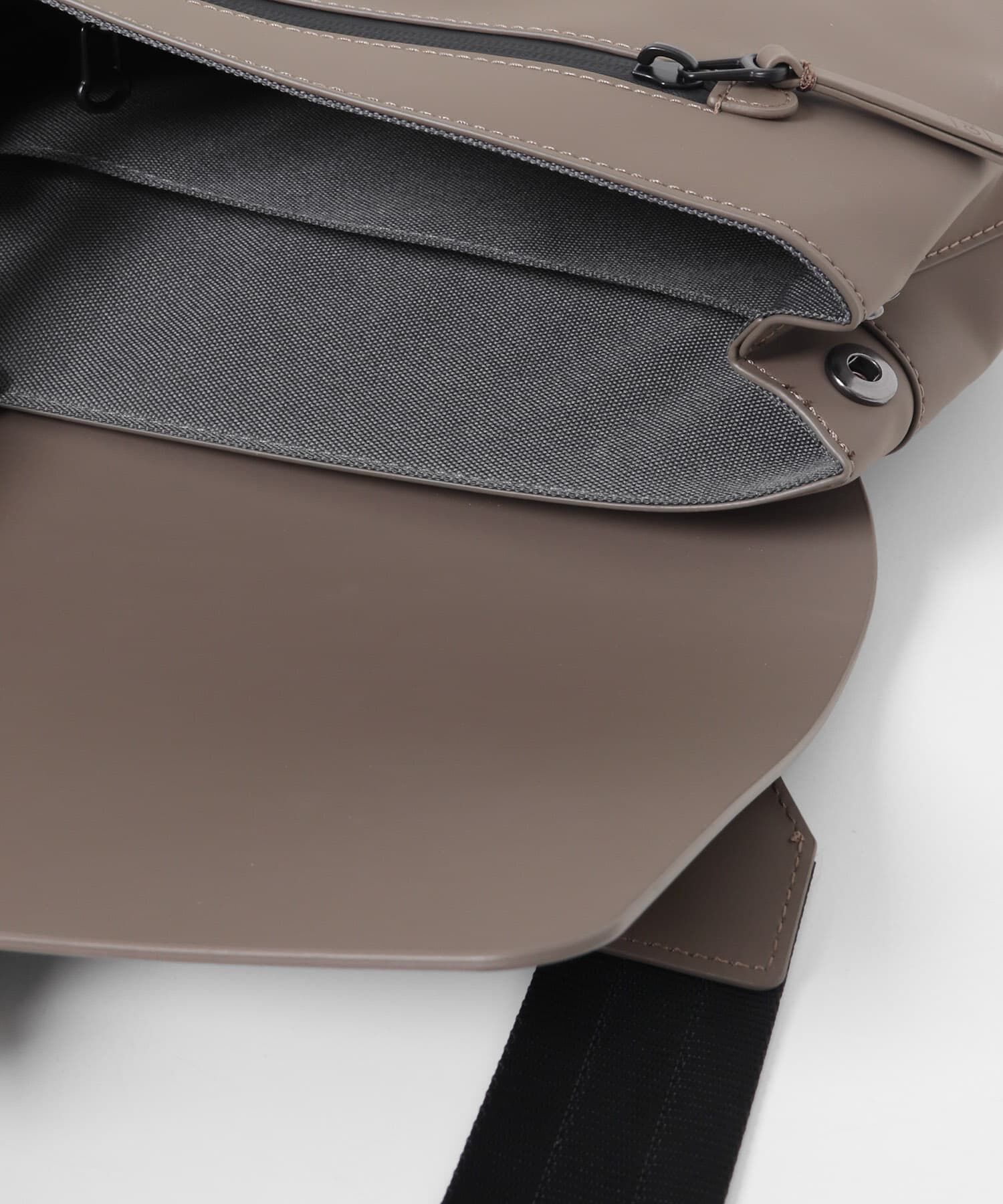 SENSE OF PLACE by URBAN RESEARCH「GASTON LUGA　Splash Crossbody Medium」|ショルダー・メッセンジャー|