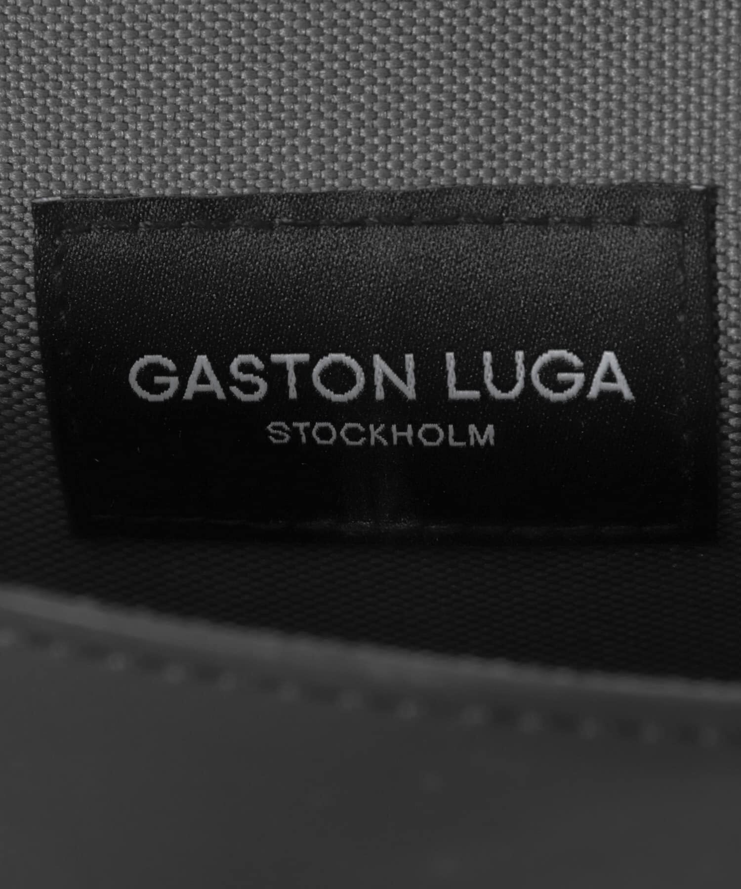 SENSE OF PLACE by URBAN RESEARCH「GASTON LUGA　Splash Pix Crossbody」|ショルダー・メッセンジャー|