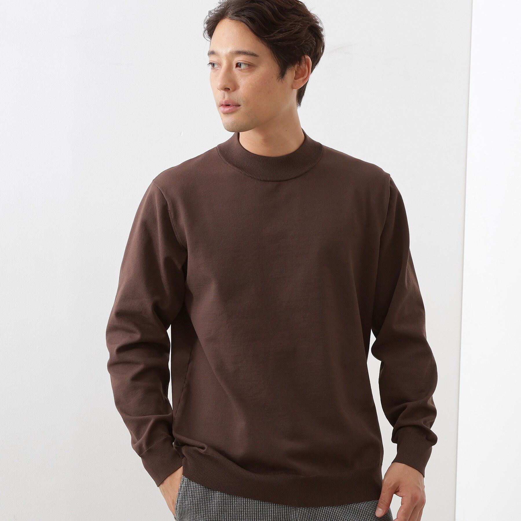 THE SHOP TK「【冬のビジネスシーンに最適】モックネックニット」|ニット・セーター|ブラウン(044)