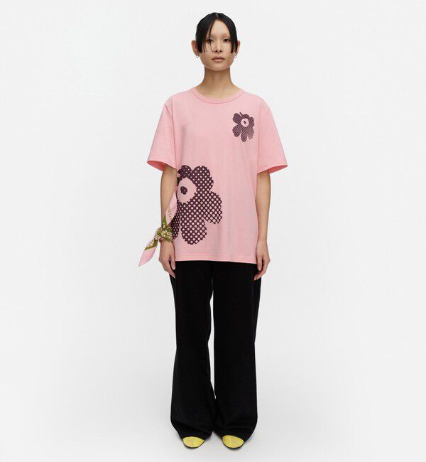 Marimekko「Vihne Unikko Placement Tシャツ」|シャツ・ブラウス|ﾗｲﾄﾋﾟﾝｸ&times;ﾜｲﾝﾚｯﾄﾞ