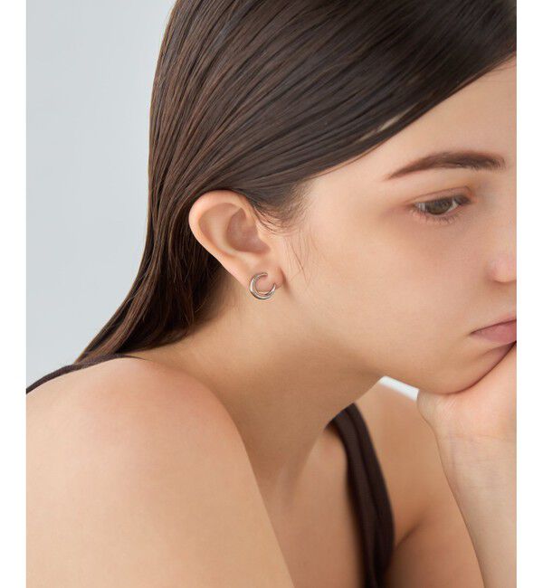 ete「[ONLINE Limited] クレセントムーン ループイヤリング」|イヤリング|