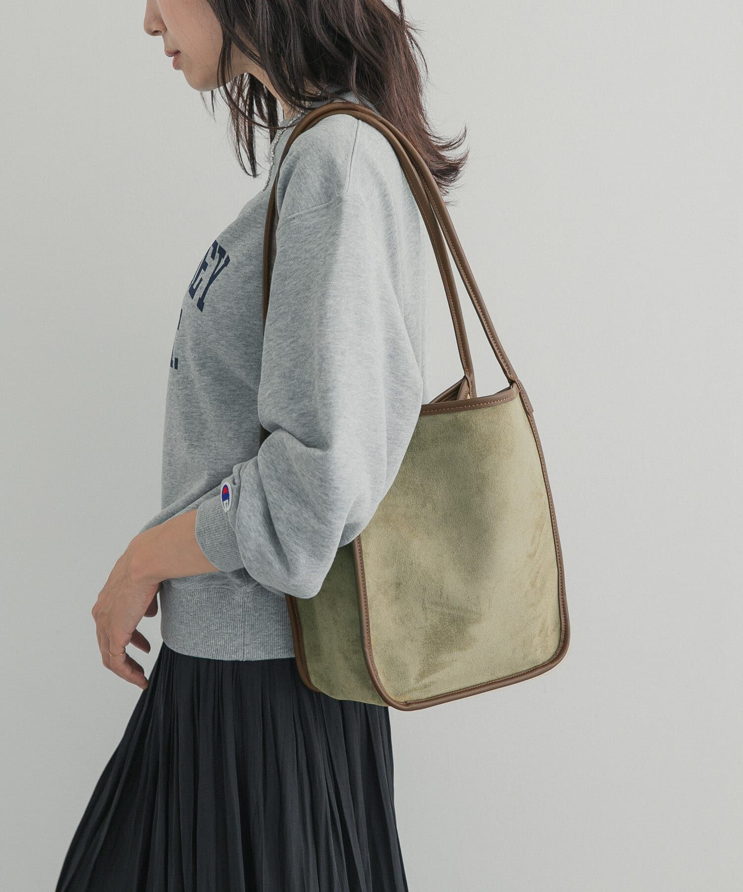 URBAN RESEARCH DOORS「『別注』IOMMI　スウェードバイカラーバッグ」|トートバッグ|