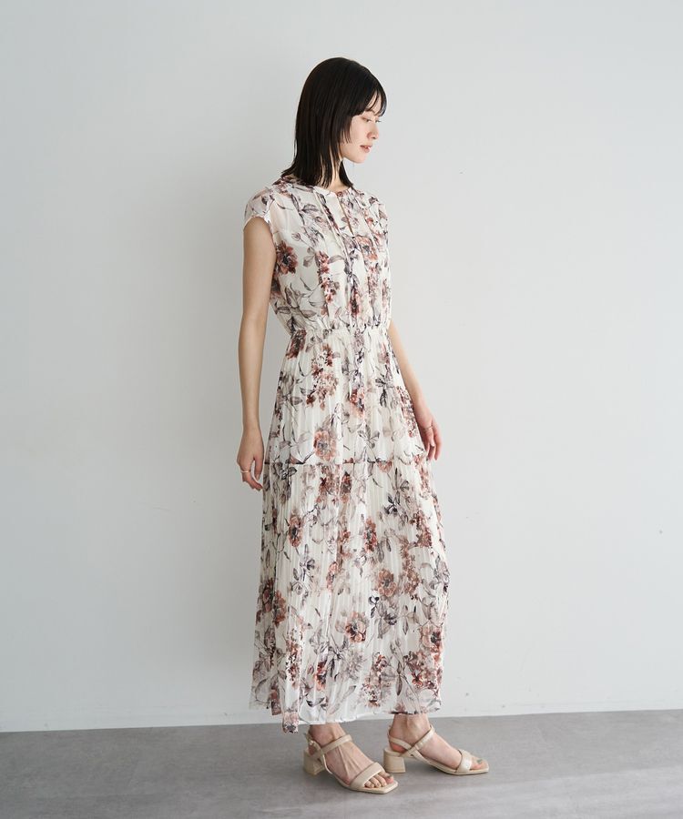 YECCA VECCA「【追加生産】フラワー柄シアープリーツワンピース」|ワンピース|