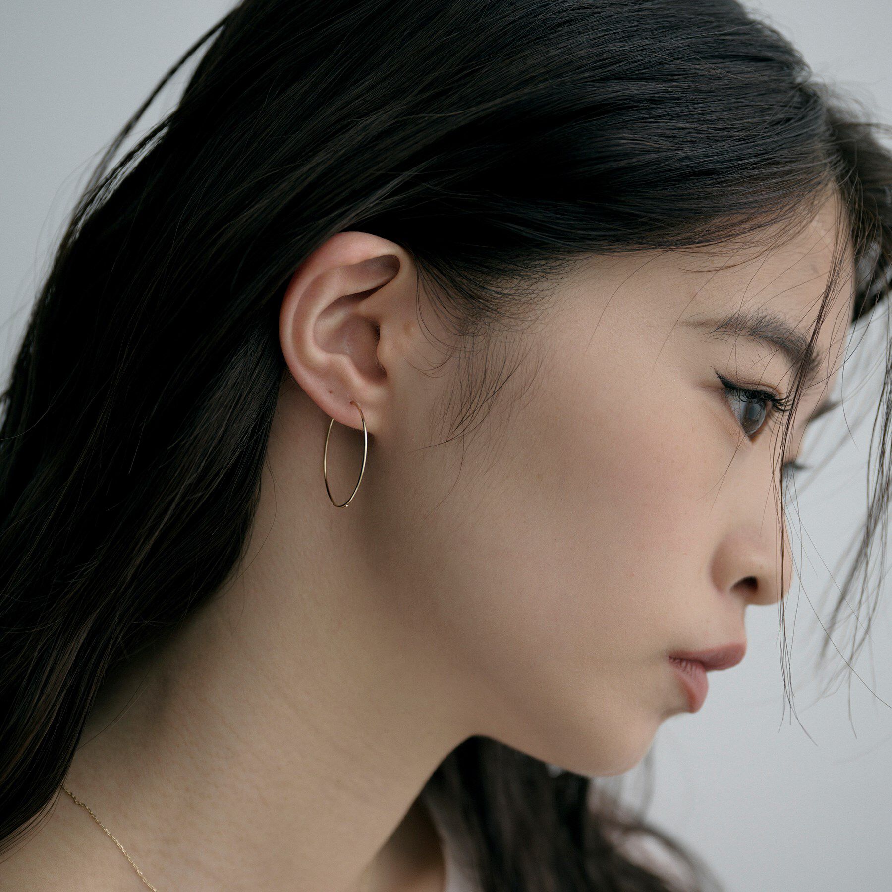 COCOSHNIK ONKITSCH「K10ラインフープピアス」|ピアス|