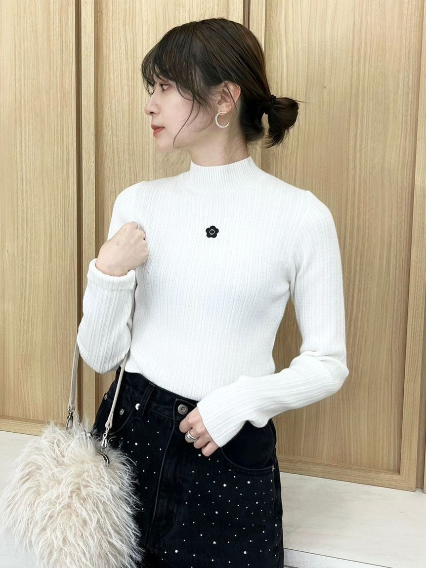 LILY BROWN「【LILY BROWN&times;MARY QUANT】デイジー刺繍バックオープンリブニット」|ニット・セーター|