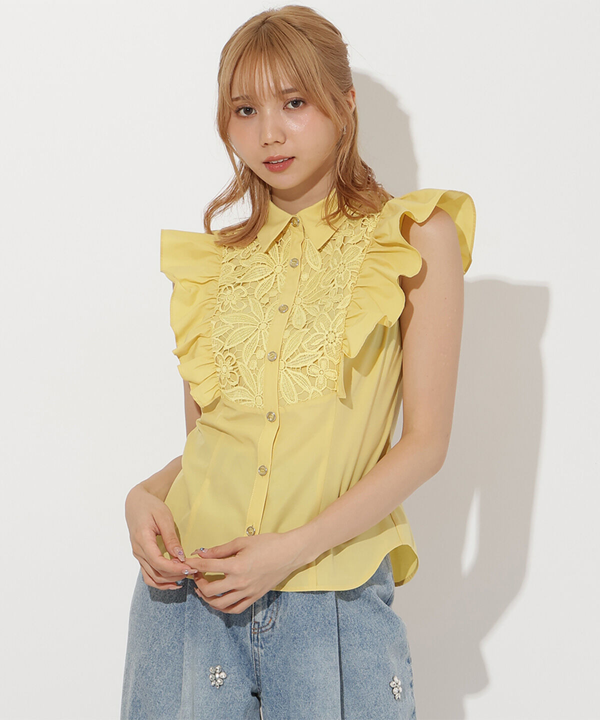 アンドクチュール「肩フリル刺繍シャツ」|シャツ・ブラウス|