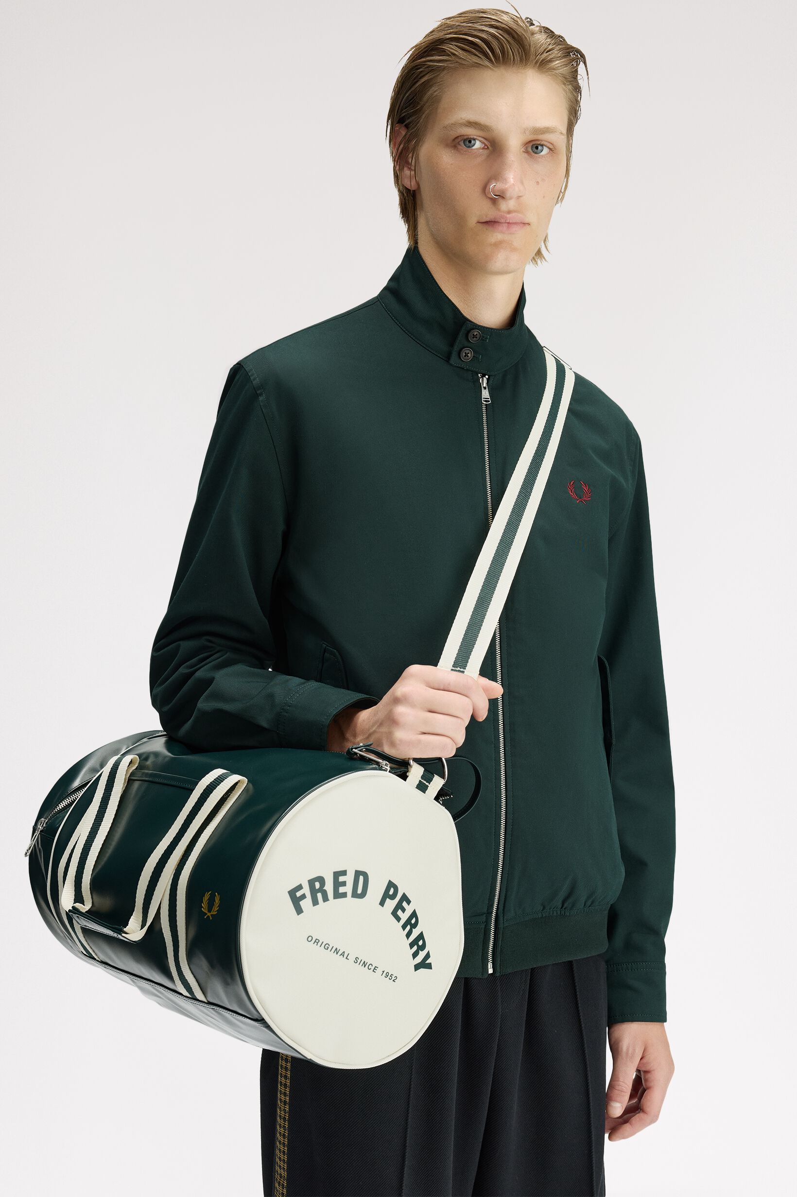 FRED PERRY 「Classic Barrel Bag／クラシックバレルバッグ」|ボストンバッグ|