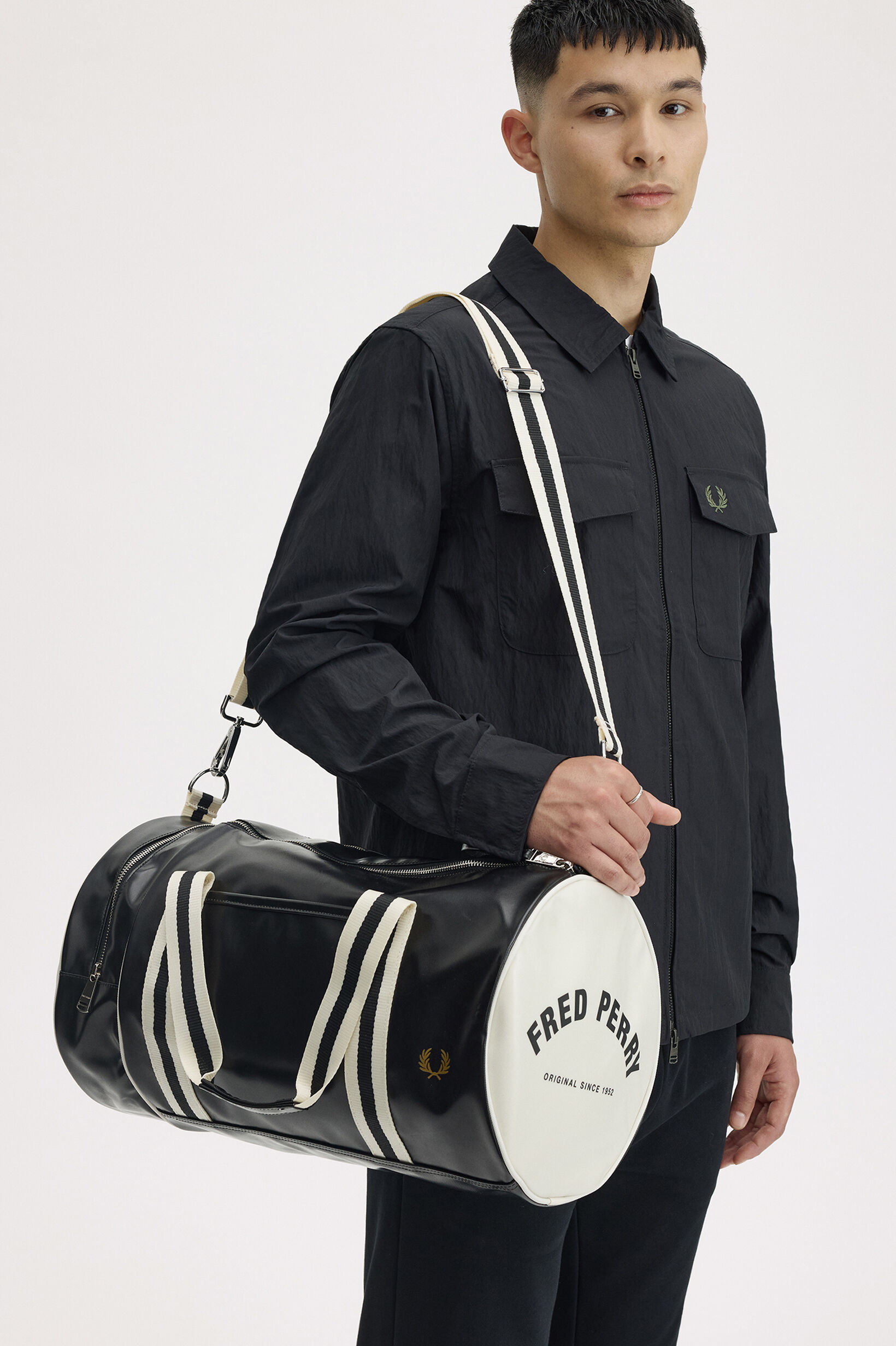 FRED PERRY 「Classic Barrel Bag／クラシックバレルバッグ」|ボストンバッグ|