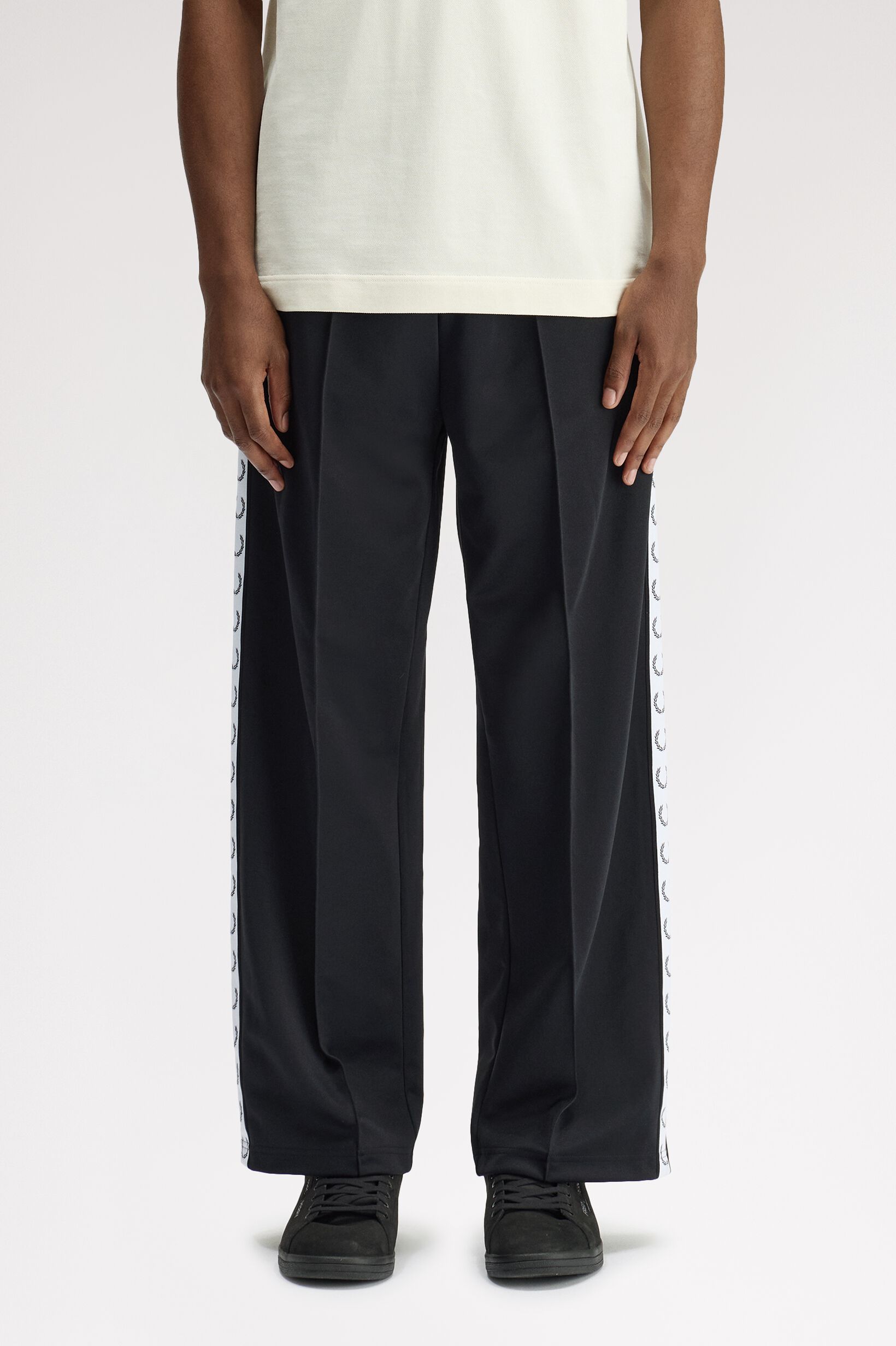FRED PERRY 「Wide Leg Track Pants／ワイドレッグトラックパンツ」|その他|