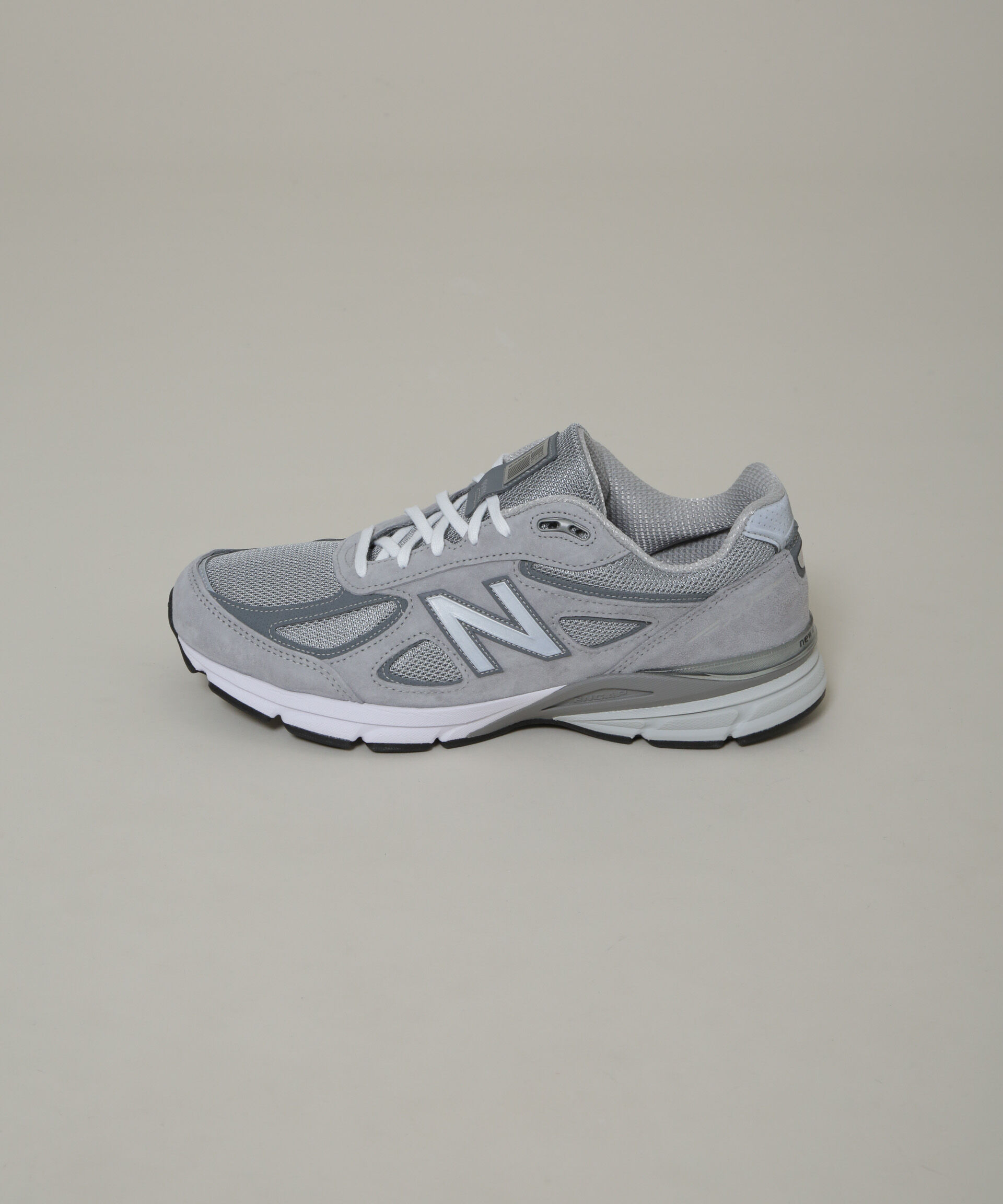 NANO universe「new balance/U990v4」|スニーカー|
