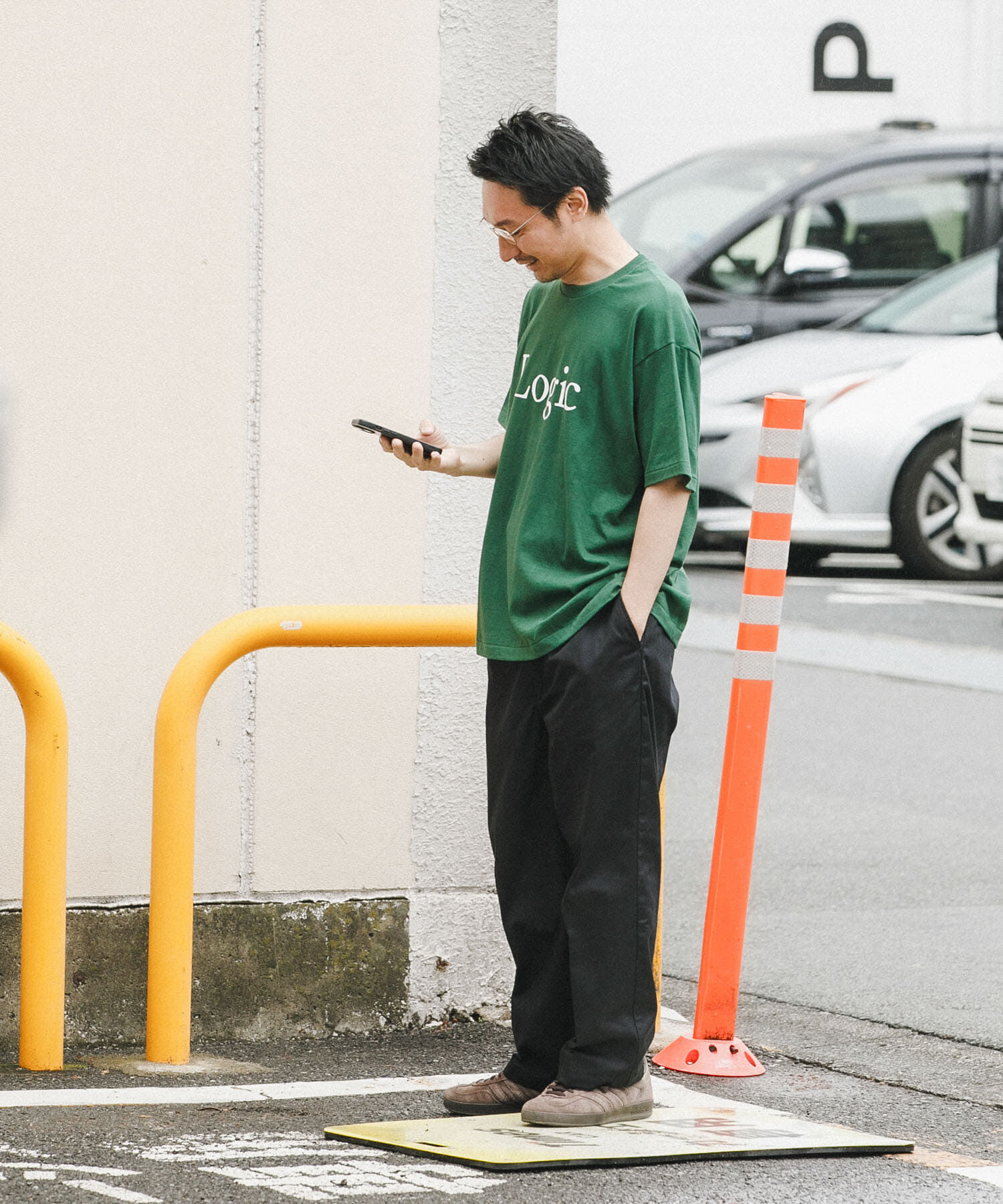 URBAN RESEARCH「LOGIC ONE LOGO T-SHIRTS」|Tシャツ・カットソー|