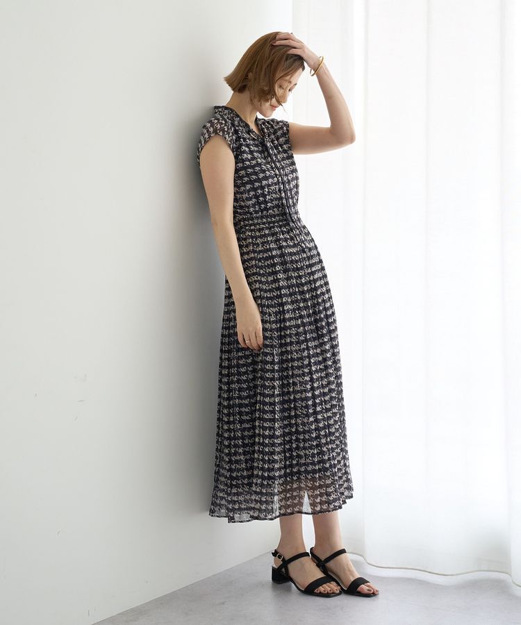 YECCA VECCA「チェック柄ボウタイプリーツワンピース」|ワンピース|Black