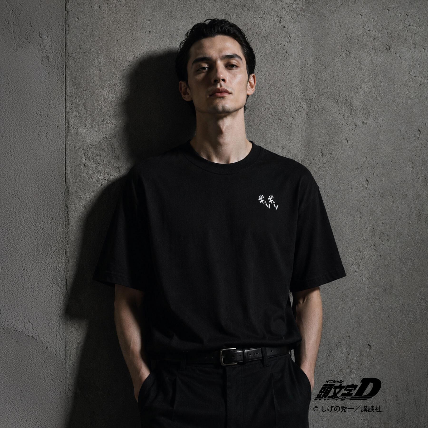 THE SHOP TK「頭文字D 別注 『タカハシ』 グラフィック半袖Tシャツ ステッカー＆チャーム付き」|Tシャツ・カットソー|