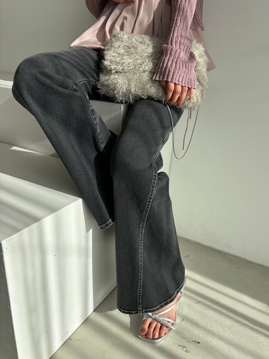 SNIDEL「Sustainableストレッチフレアデニムパンツ」|デニム|