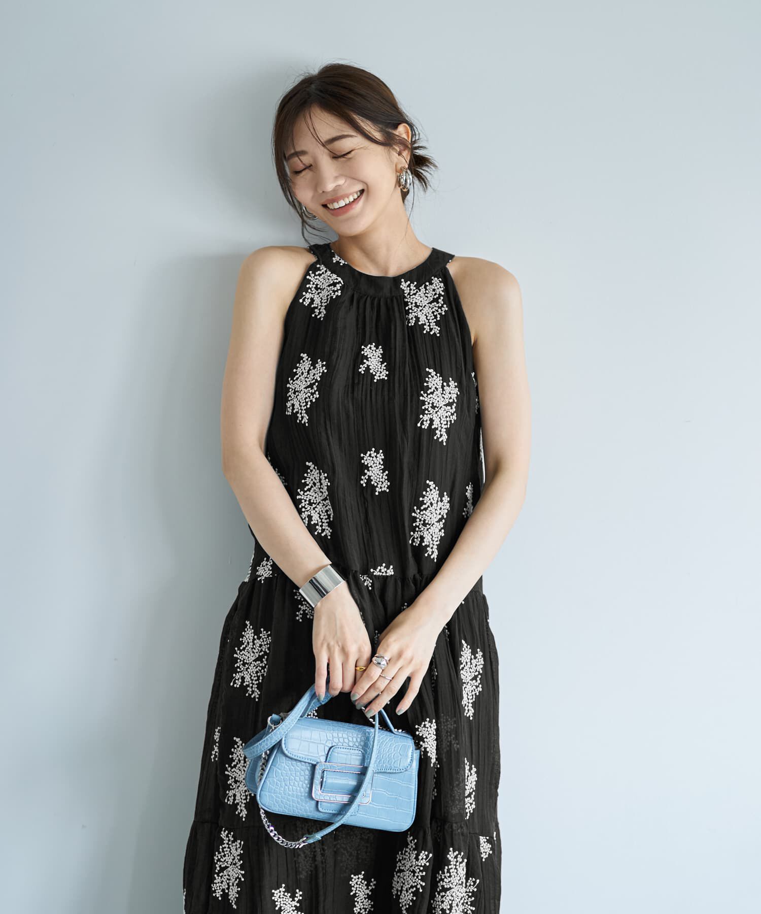 STYLE DELI「ミモザ刺繍のホルターネックティアードワンピース」|ワンピース|