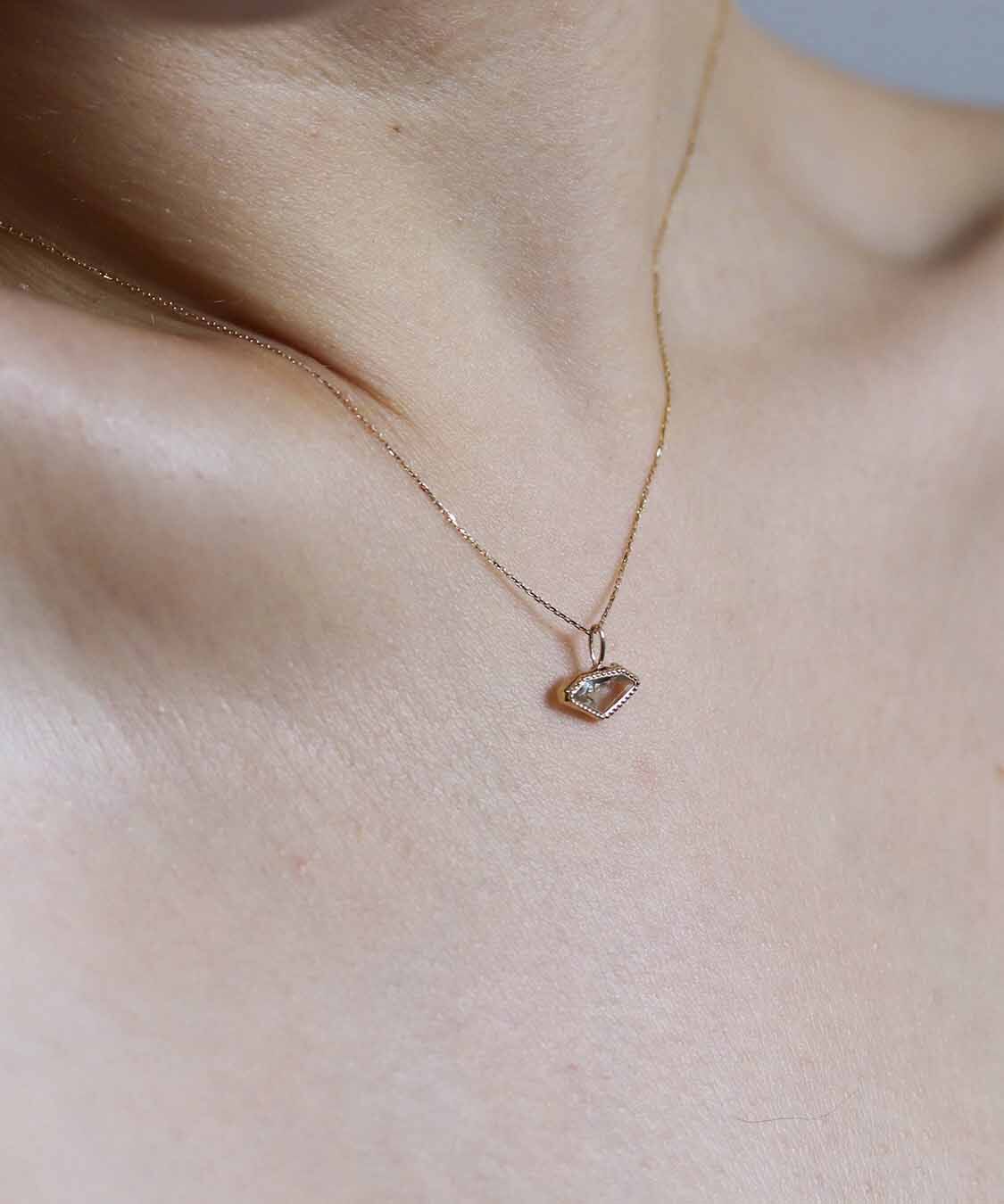  「ダイヤモンド モチーフ カラーストーン  チャーム | K10YG」|その他|