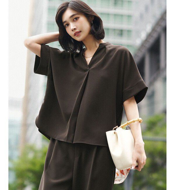 23区「ストレッチジョーゼット キーネック ブラウス」|Tシャツ・カットソー|ﾀﾞｰｸﾌﾞ