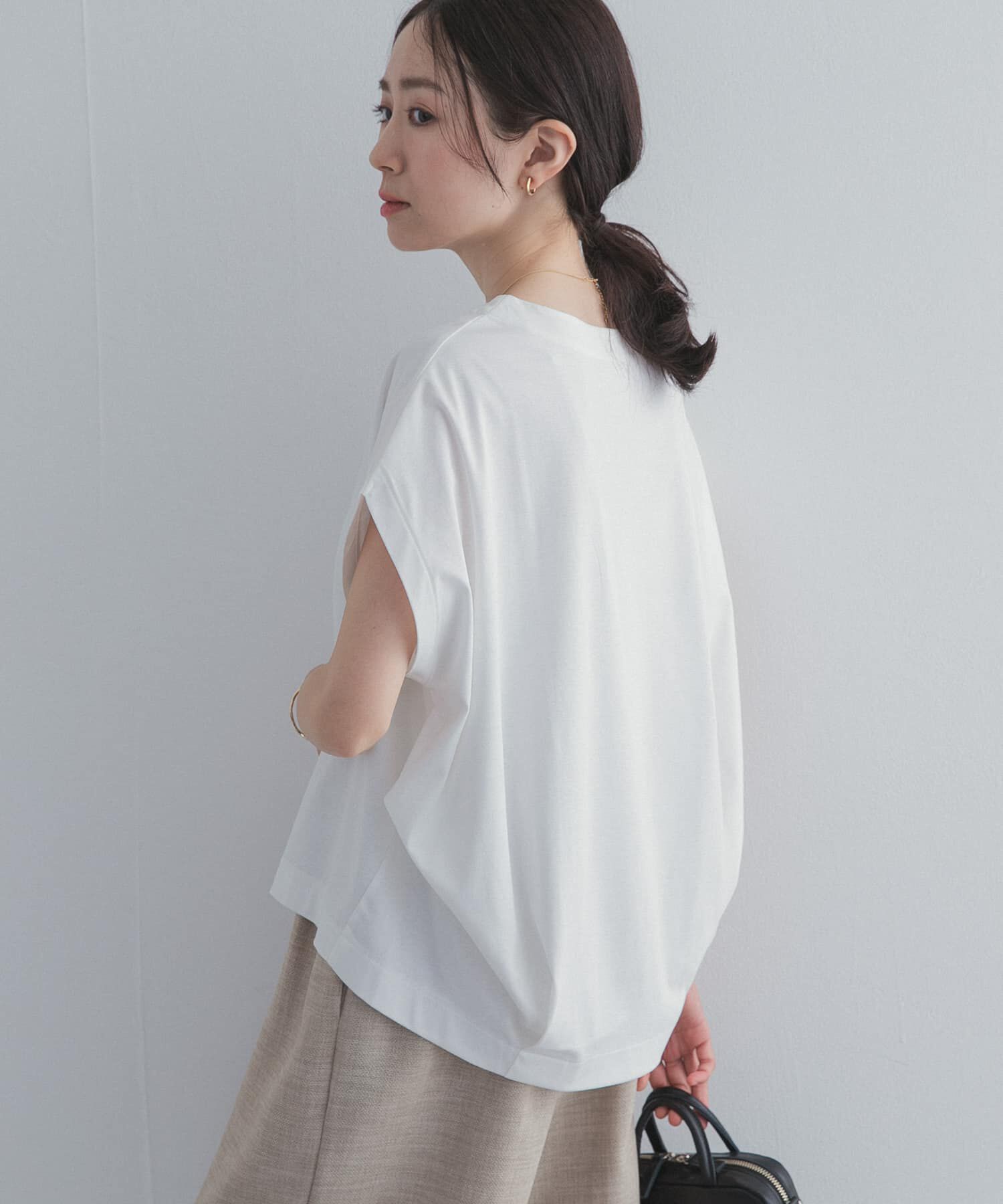 URBAN RESEARCH DOORS「『UR TECH』サマシェアバックタックコクーンプルオーバー」|Tシャツ・カットソー|
