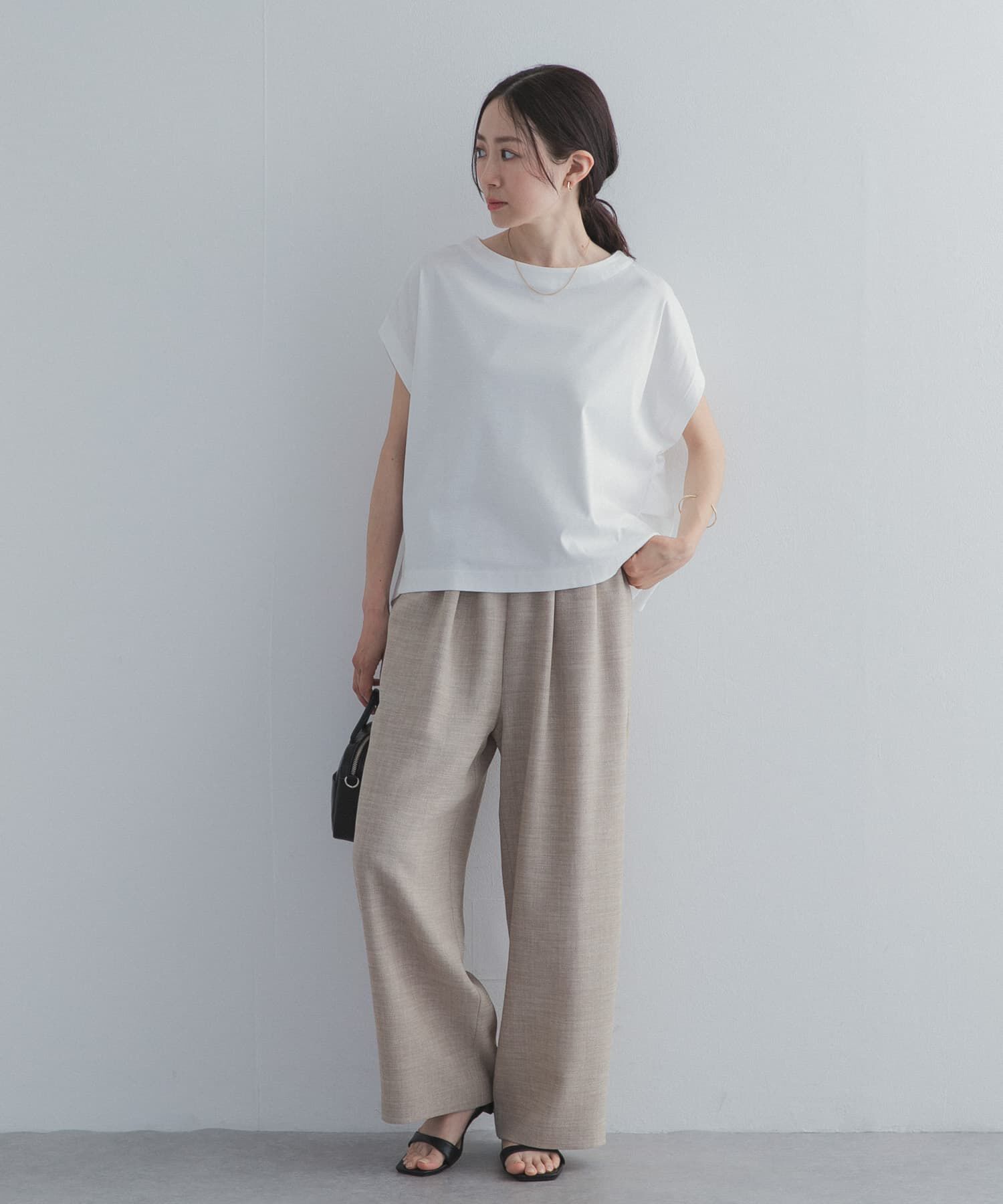 URBAN RESEARCH DOORS「『UR TECH』サマシェアバックタックコクーンプルオーバー」|Tシャツ・カットソー|