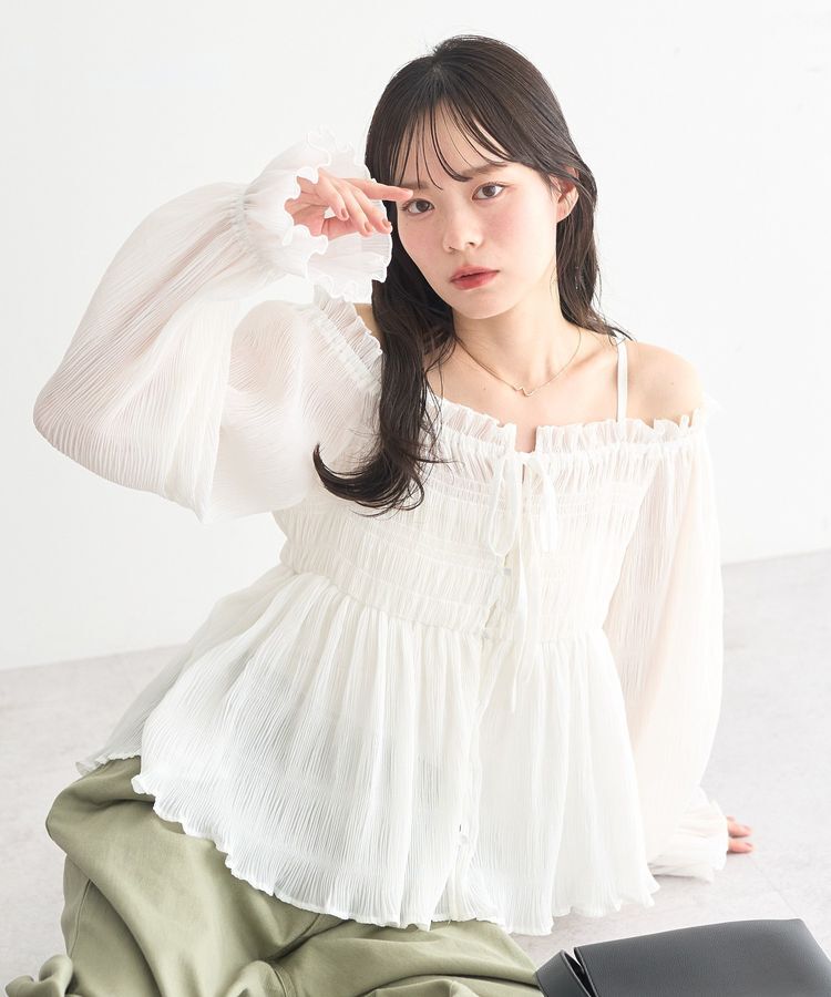 earth music&ecology「シャーリングフリルオフショルブラウス」|シャツ・ブラウス|Off White