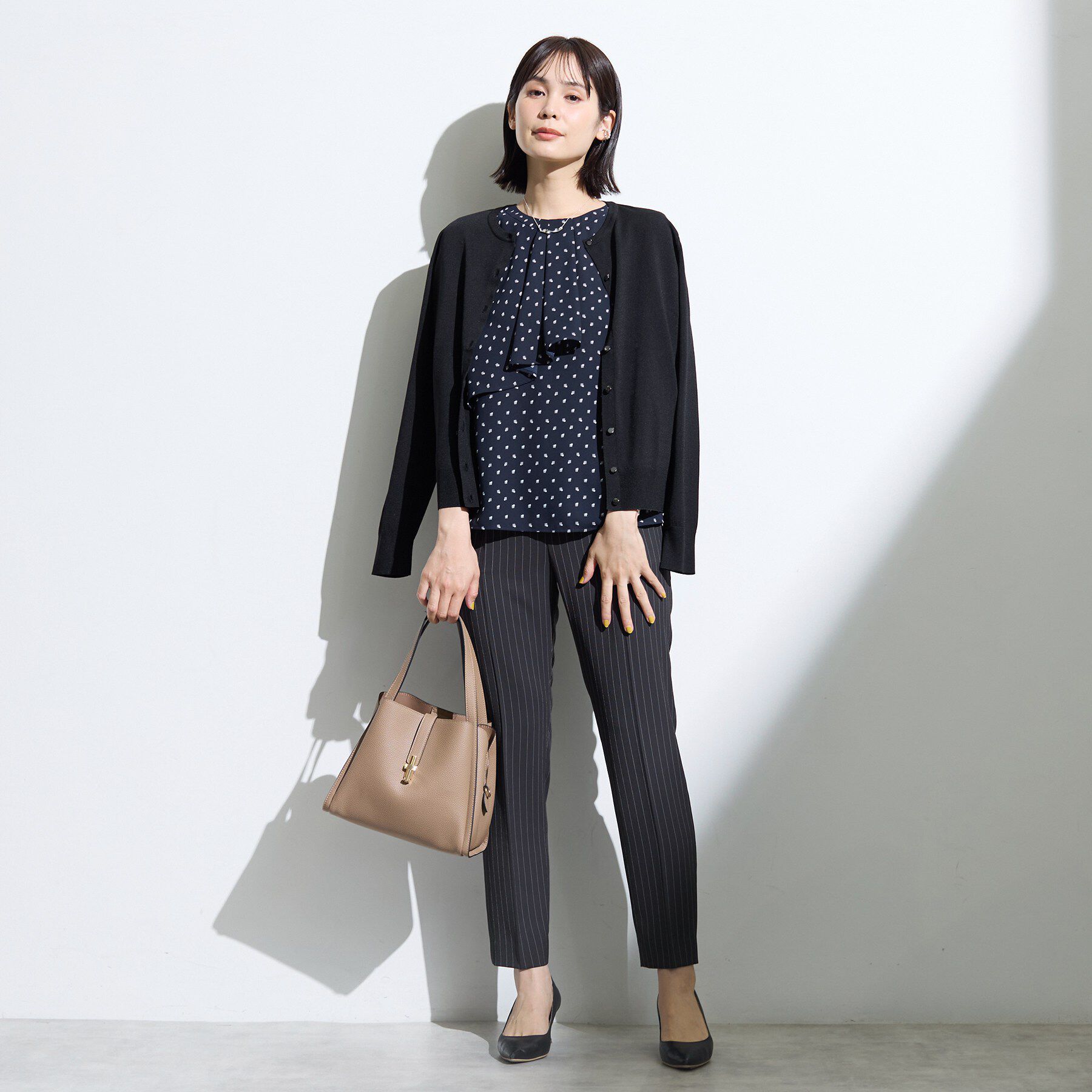INDIVI「【接触冷感／UVケア】ボウタイ風 幾何学柄ブラウス」|シャツ・ブラウス|