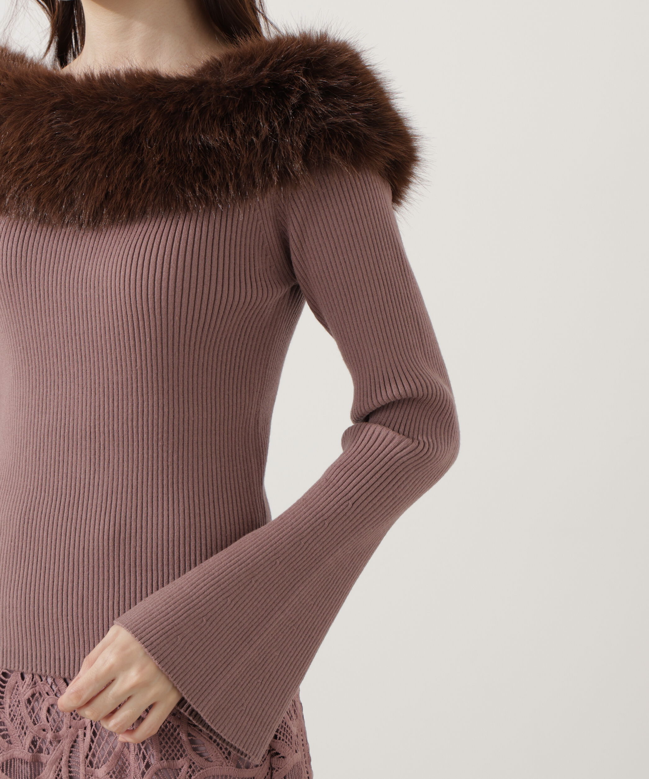 PROPORTION BODY DRESSING「フェイクファー付きオフショルニット 25AW」|ニット・セーター|
