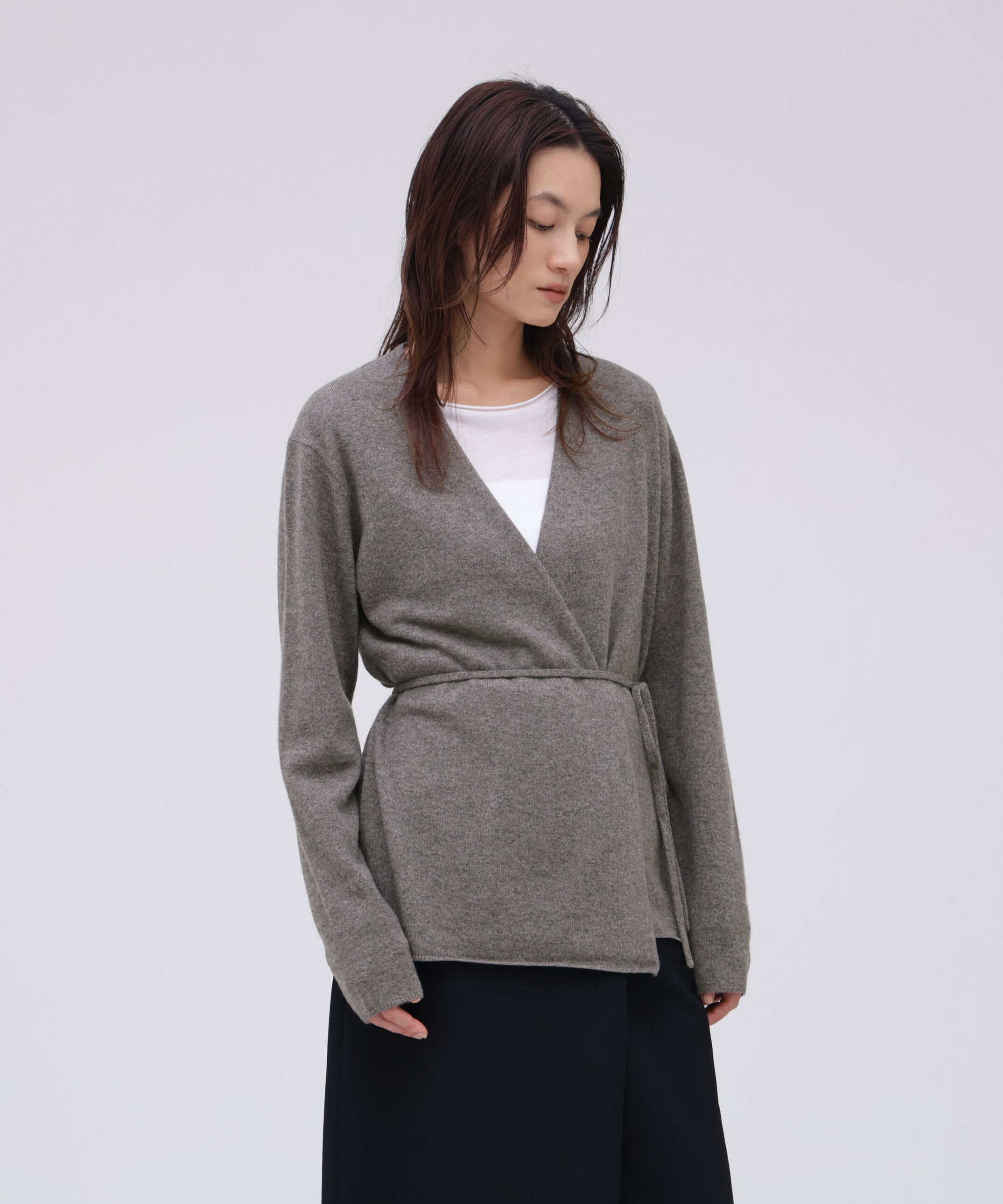 YLEVE 「YLEVE / CASHMERE KNIT WRAP CARDIGAN」|ニット・セーター|グレー