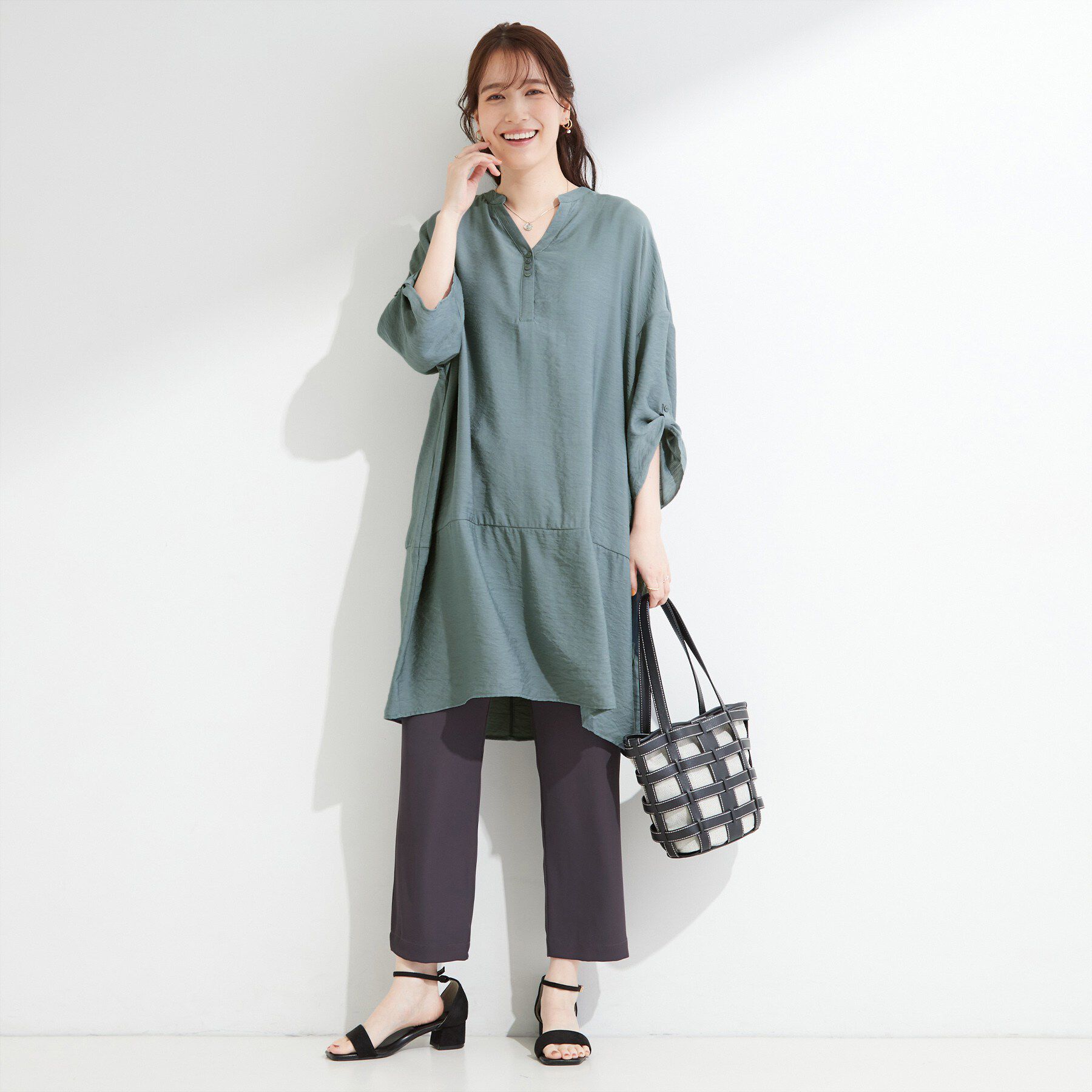 SHOO･LA･RUE「【ひんやり/S-LL/洗濯後しわになりにくい】体型カバーにも ゆるっとリラックス 7分袖チュニック」|ワンピース|