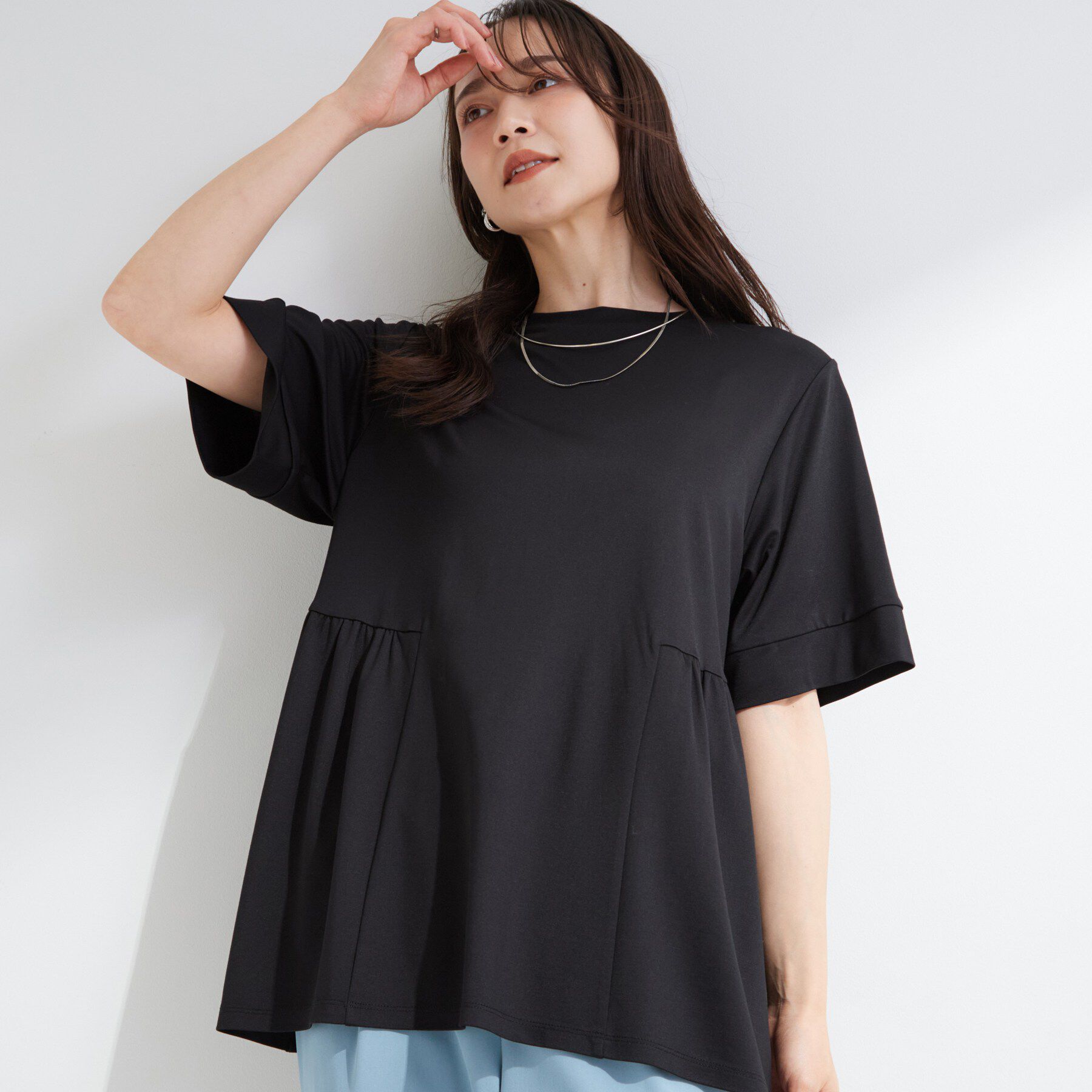 SHOO･LA･RUE「【ひんやり/UV/体型カバー】インせず着られる サイドギャザー切替トップス」|Tシャツ・カットソー|ブラック(019)