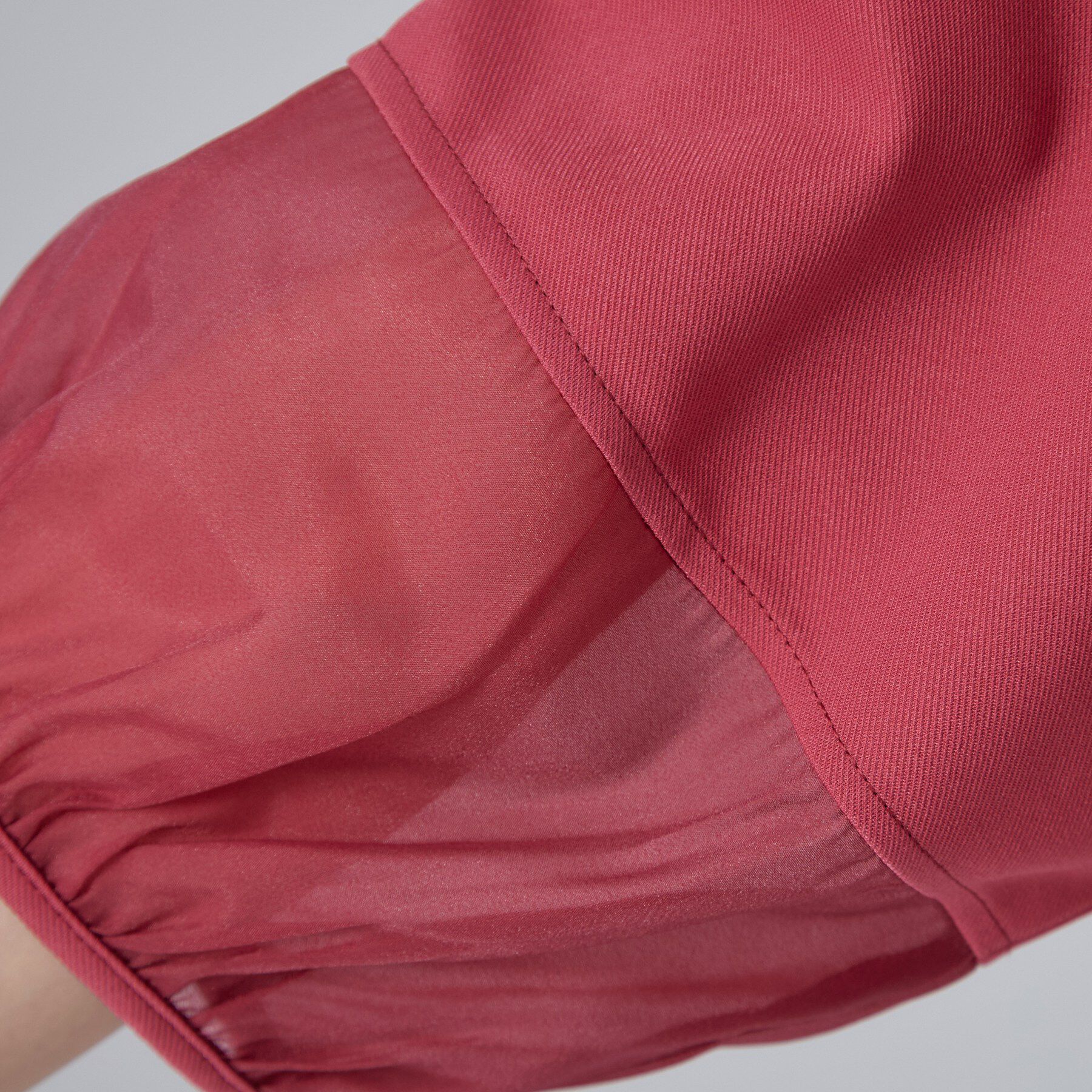 SHOO･LA･RUE「【洗濯機可/S-LL】ほんのり透ける 大人のお袖シアー切り替え　ラウンドネックプルオーバー」|Tシャツ・カットソー|