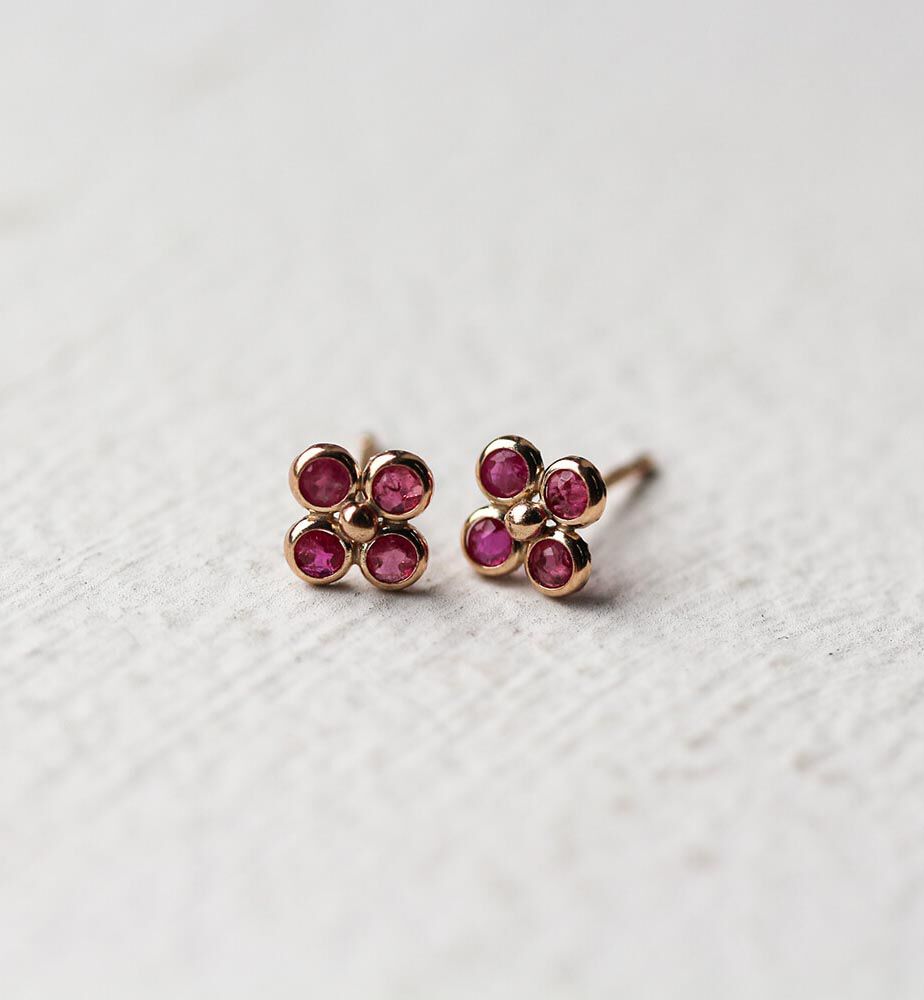  「ルビー フラワー ピアス | K10YG」|ピアス|K10 イエローゴールド