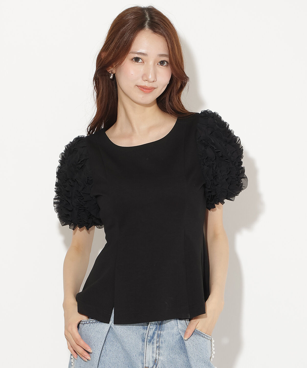 アンドクチュール「フリルスリーブペプラムカットプルオーバー」|Tシャツ・カットソー|ブラック