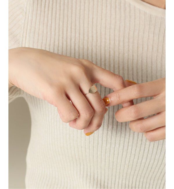 Lilas by Spick&Span「オーバルテクスチャーモチーフリング K10」|リング|