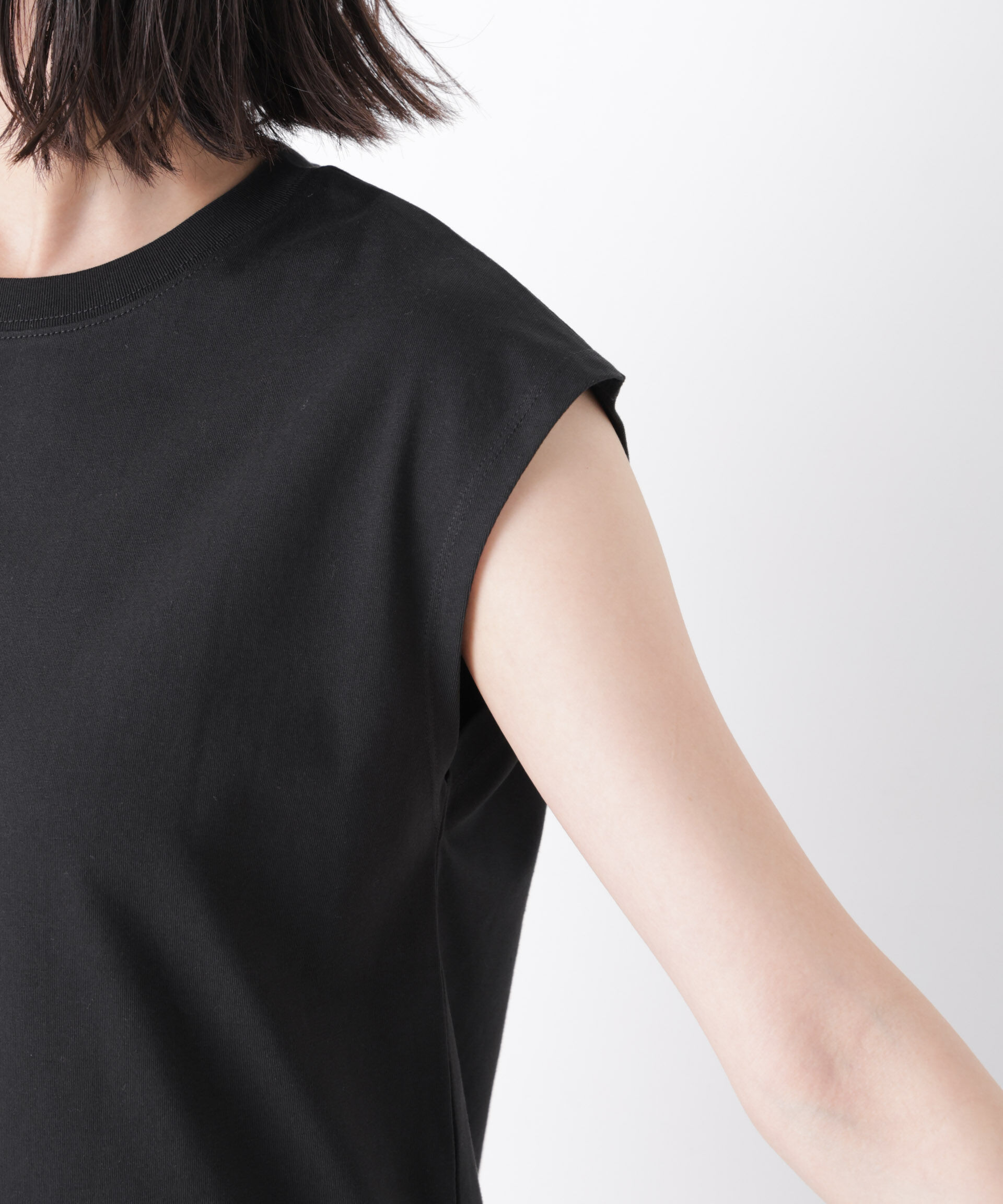 NANO universe「気化冷却機能 ノースリーブクルーネックトップス」|Tシャツ・カットソー|